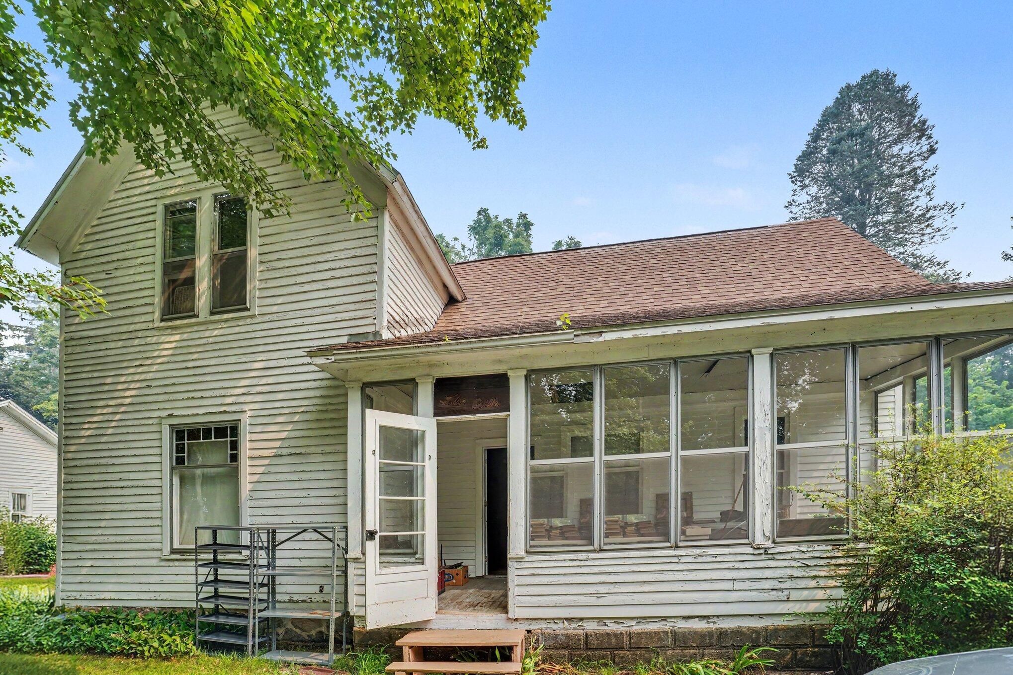 220 Cora Street Allegan MI 49010