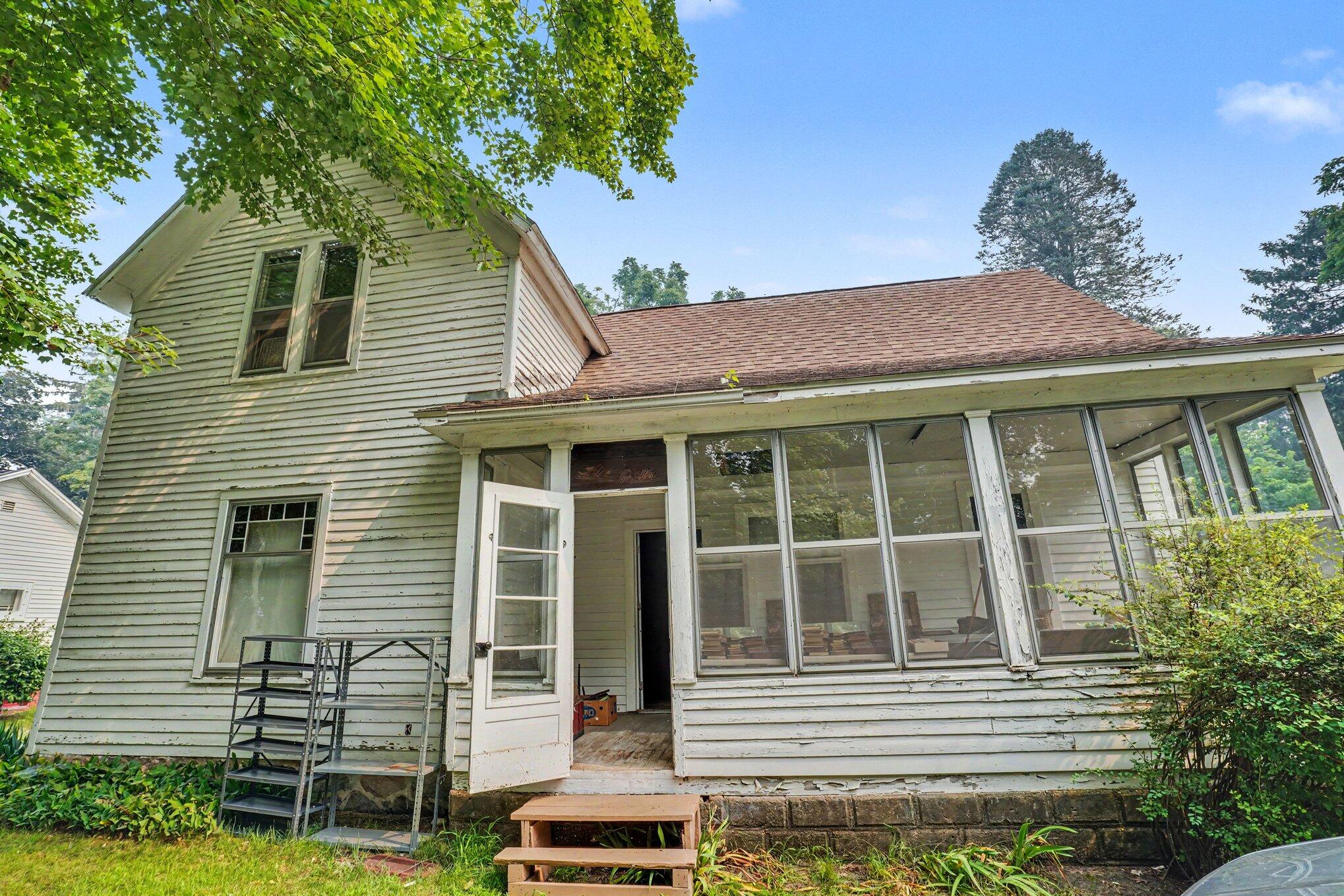220 Cora Street Allegan MI 49010