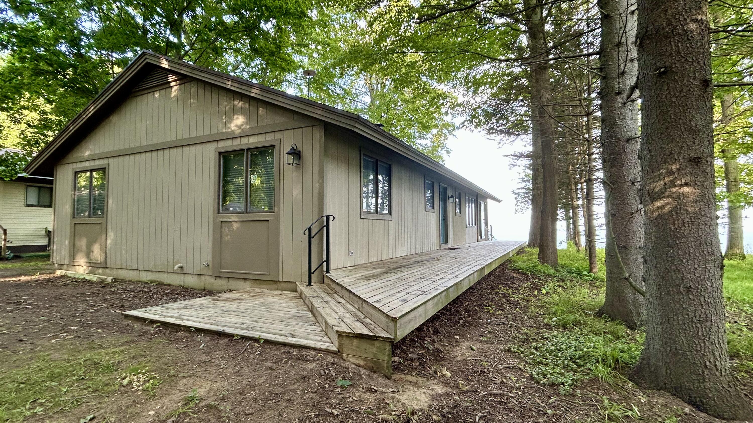 1196 Cherry Drive South Haven MI 49090
