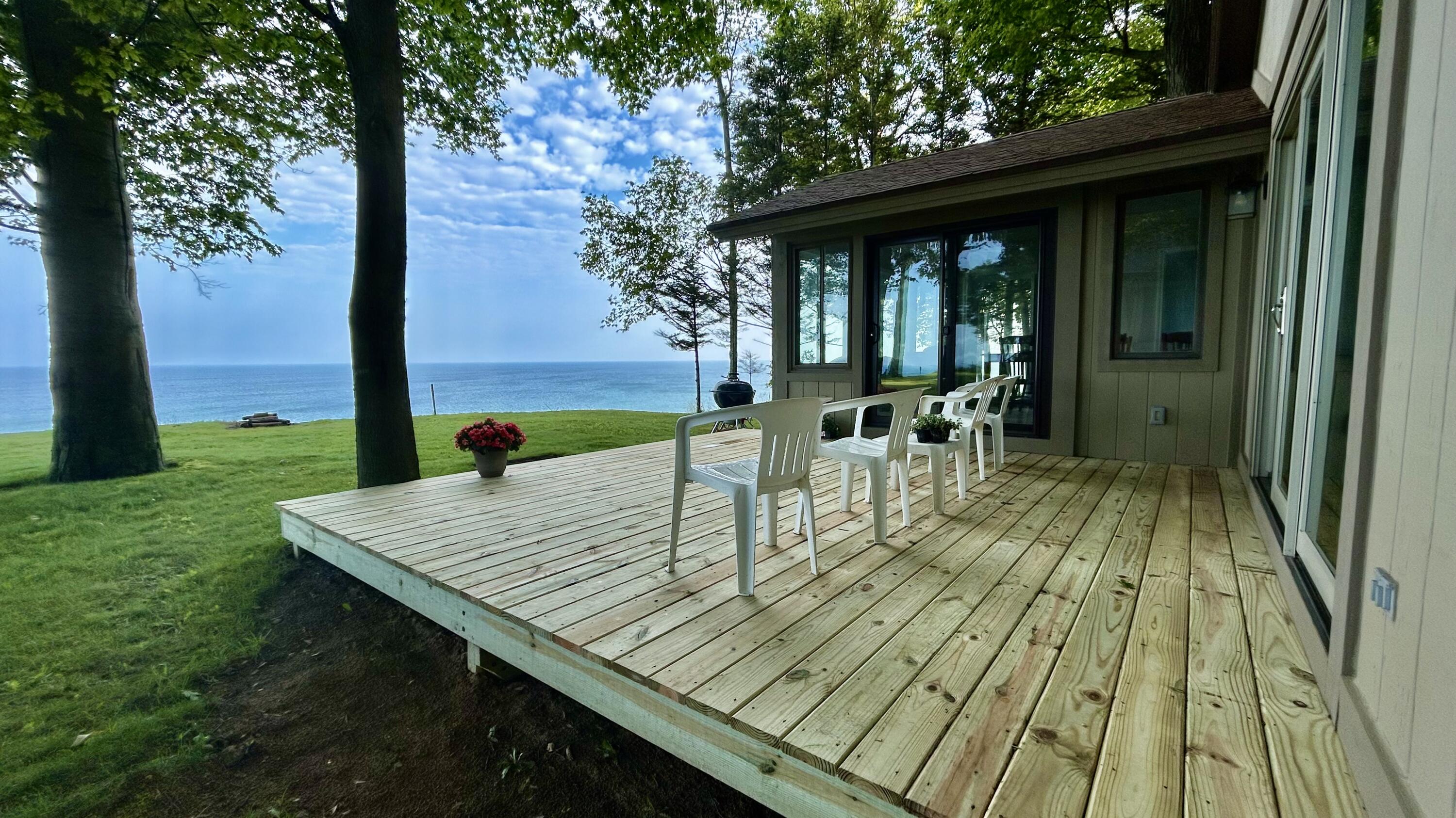 1196 Cherry Drive South Haven MI 49090