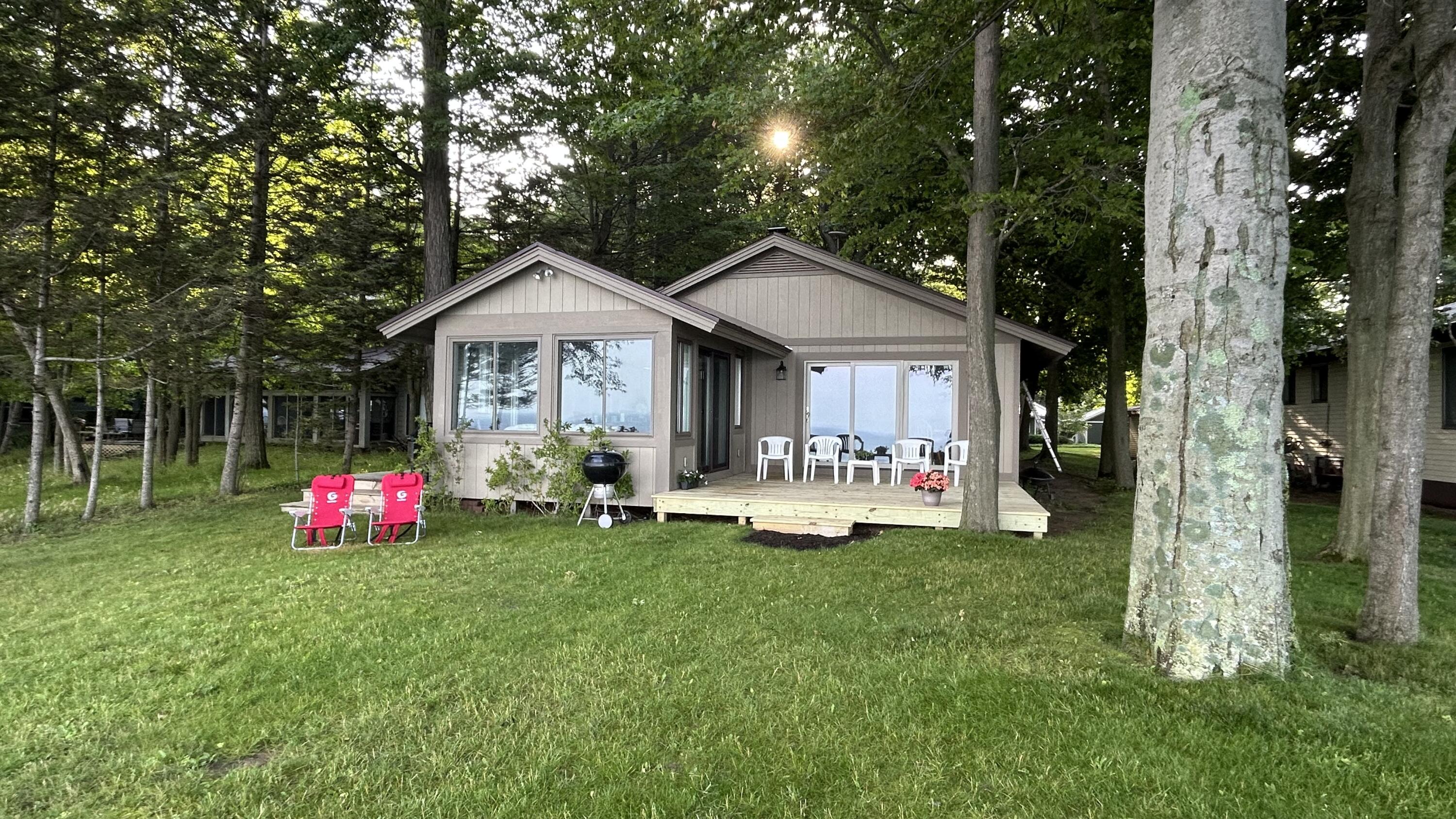 1196 Cherry Drive South Haven MI 49090