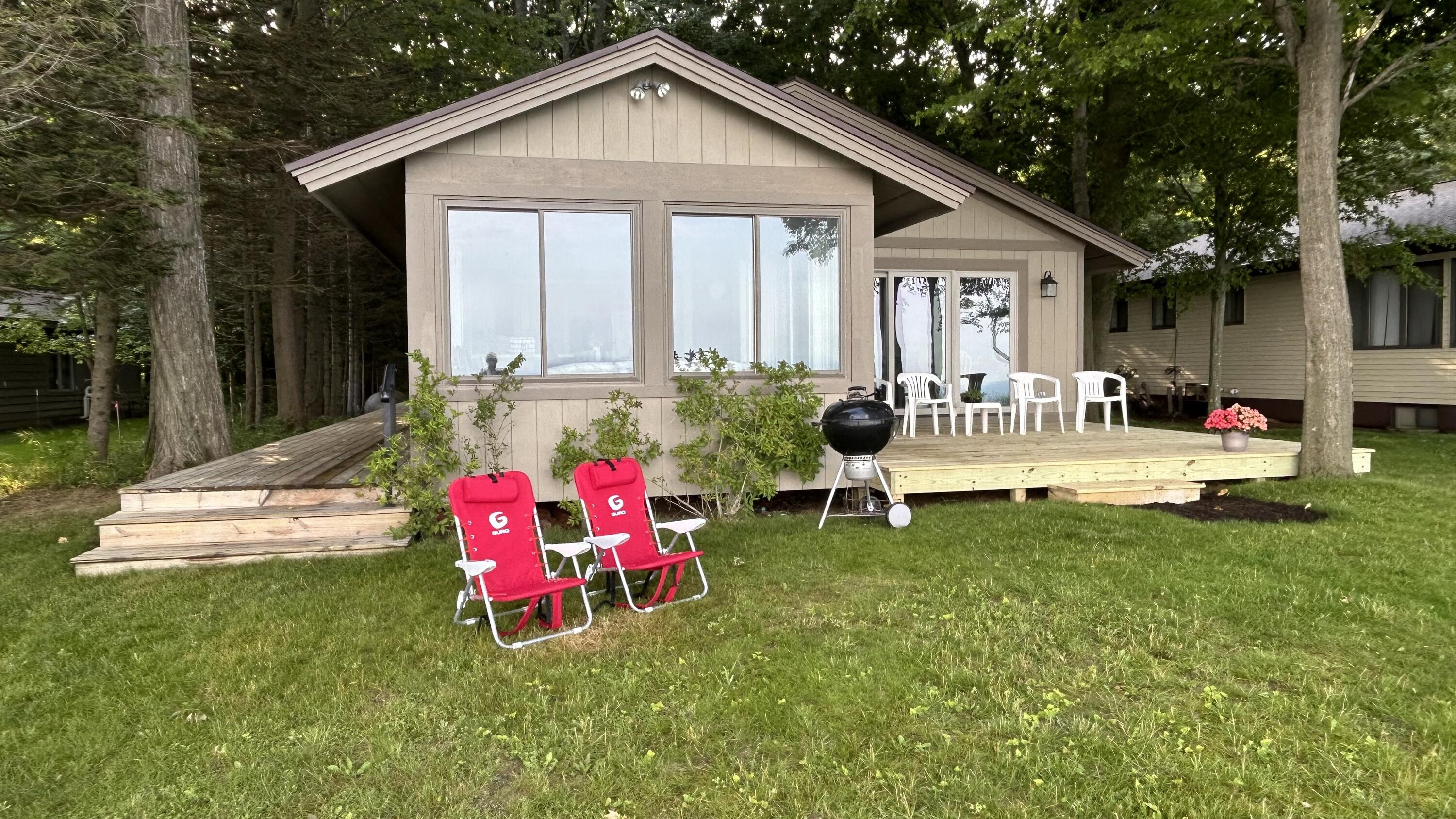 1196 Cherry Drive South Haven MI 49090