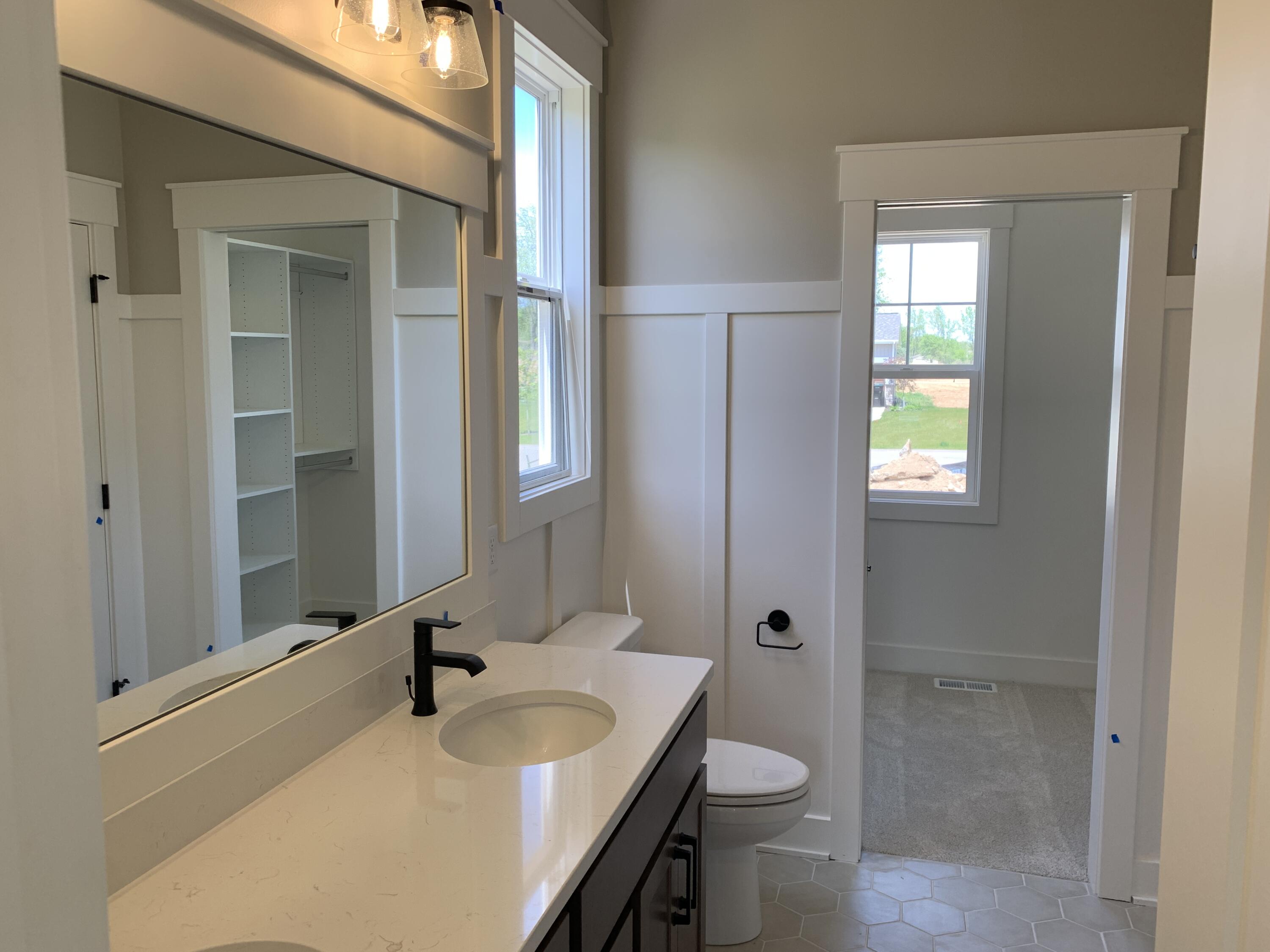 7870 Woodhurst Drive NE Rockford MI 49341