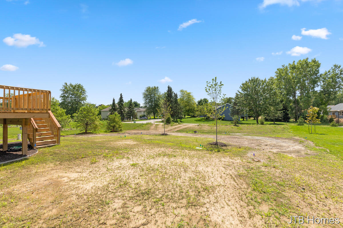 7870 Woodhurst Drive NE Rockford MI 49341