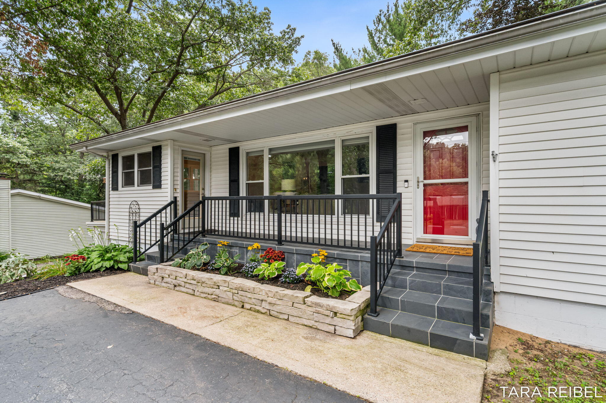 2750 Wildwood Lane Stevensville MI 49127