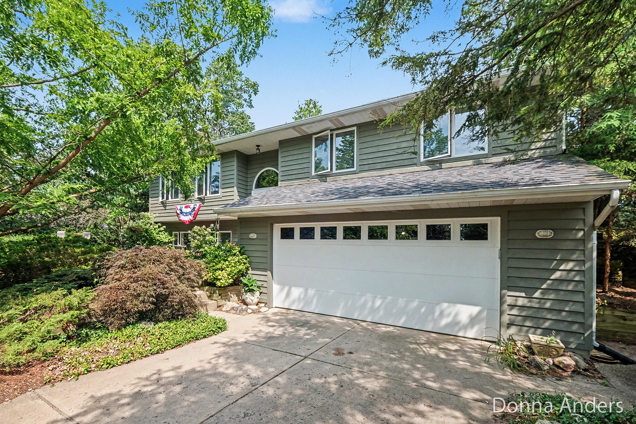4872 Oakway Court NE Grand Rapids MI 49525