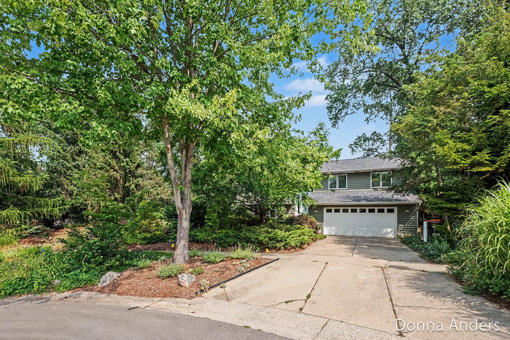 4872 Oakway Court NE Grand Rapids MI 49525