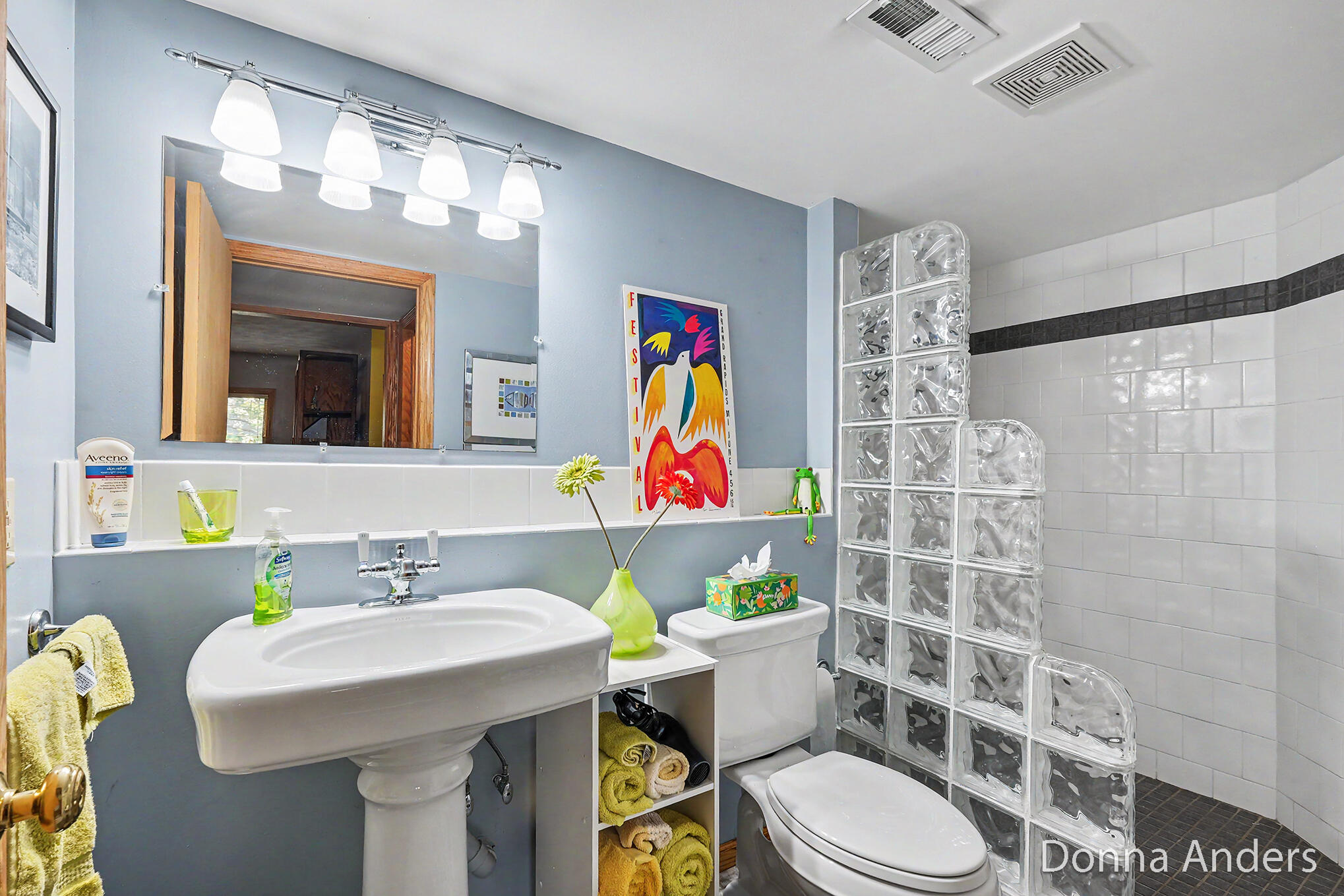 4872 Oakway Court NE Grand Rapids MI 49525