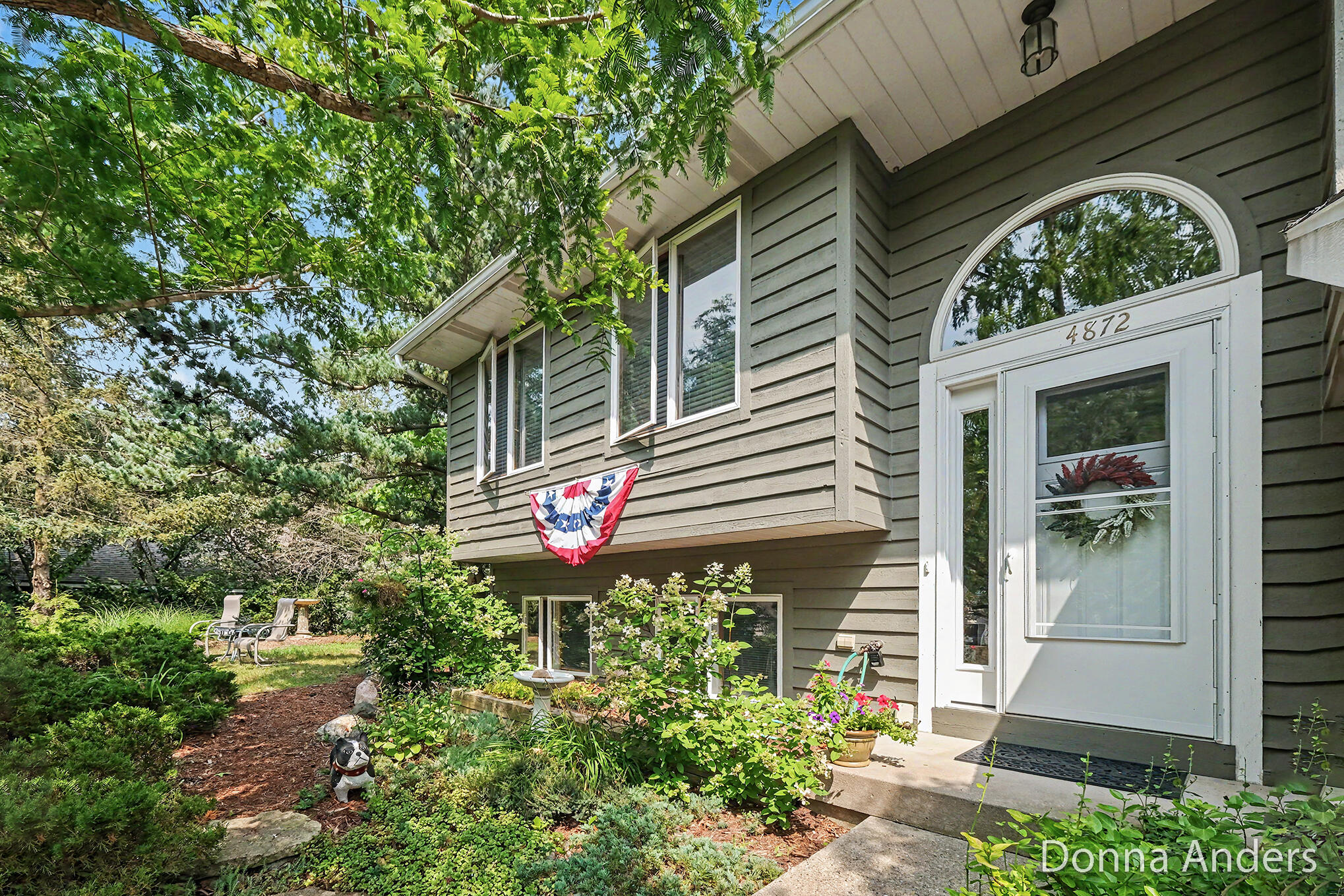 4872 Oakway Court NE Grand Rapids MI 49525