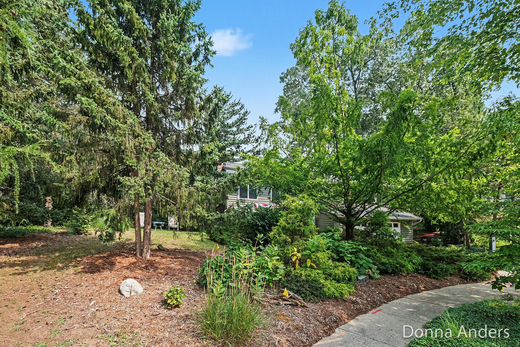 4872 Oakway Court NE Grand Rapids MI 49525