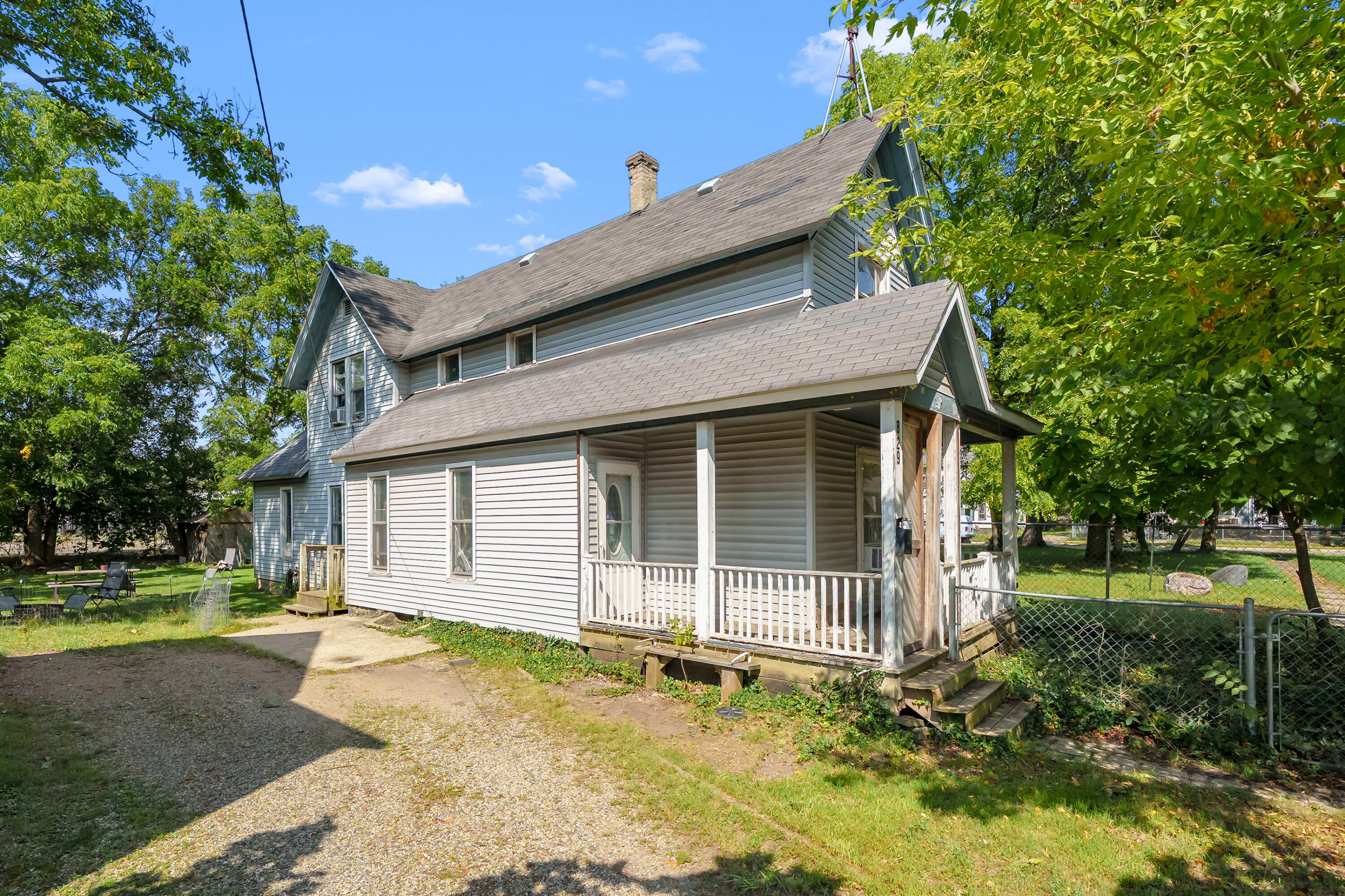 829 Simpson Street Kalamazoo MI 49007