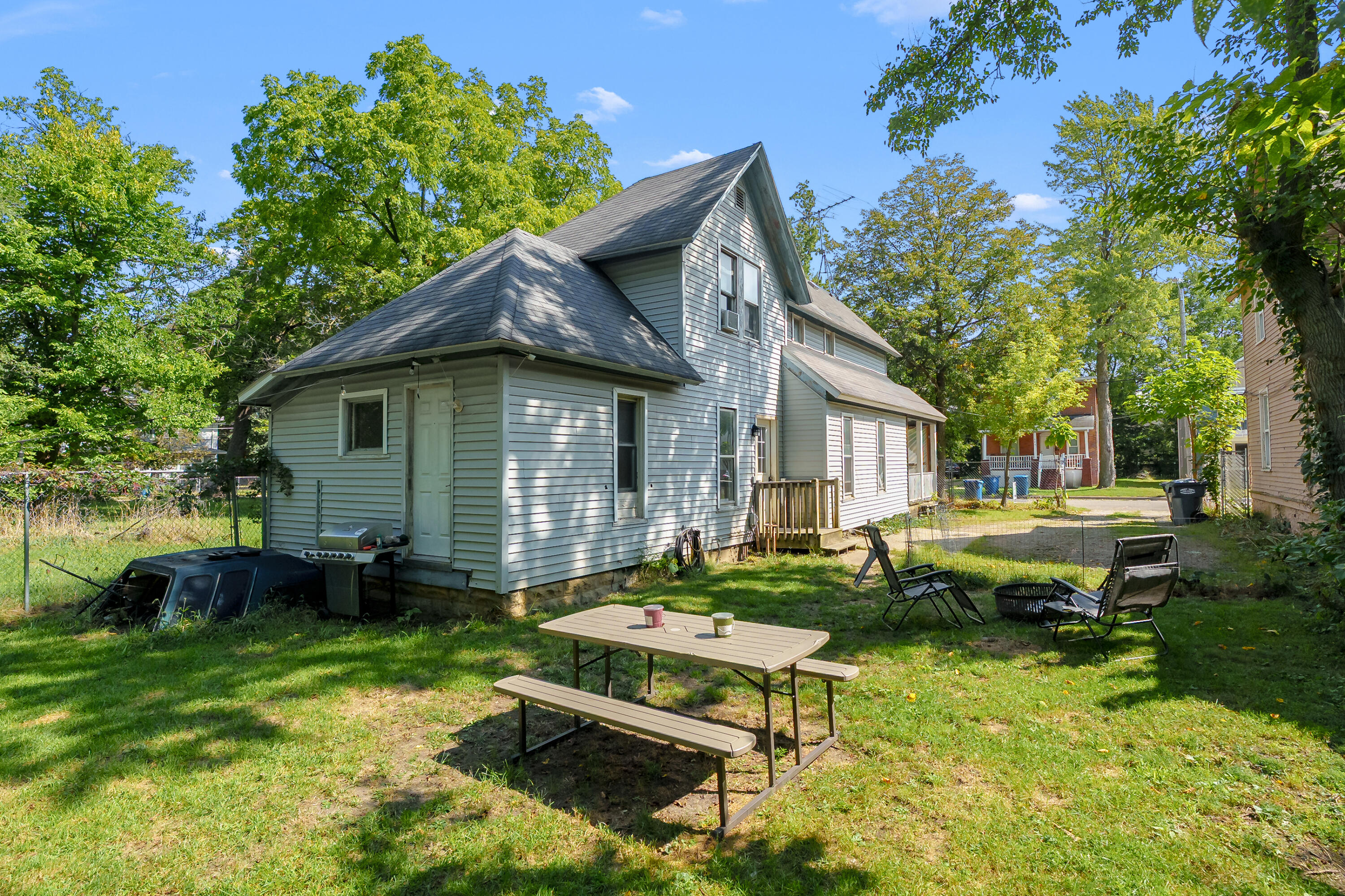 829 Simpson Street Kalamazoo MI 49007