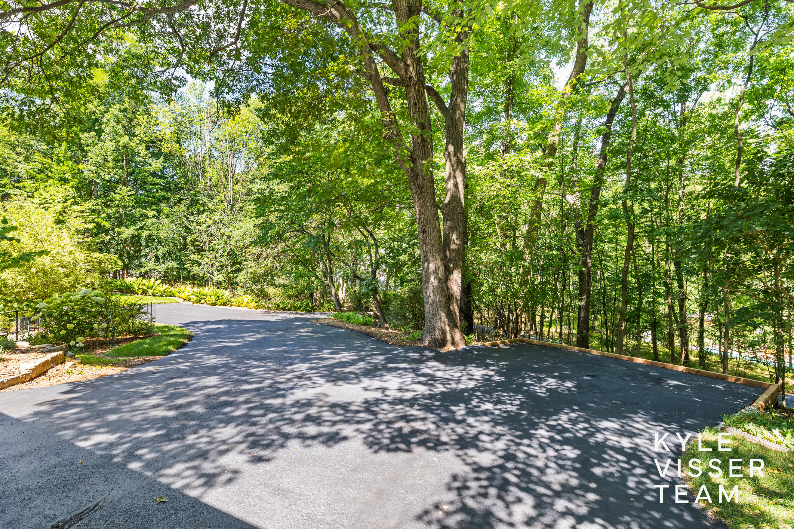 6728 Gleneagles Drive SE Grand Rapids MI 49546