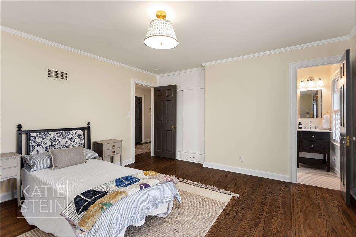 833 Gladstone Drive SE East Grand Rapids MI 49506