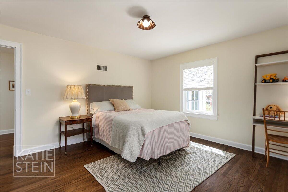 833 Gladstone Drive SE East Grand Rapids MI 49506