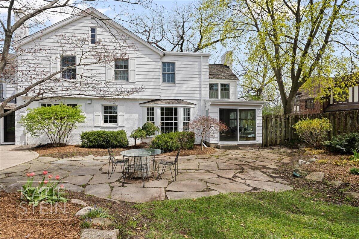 833 Gladstone Drive SE East Grand Rapids MI 49506