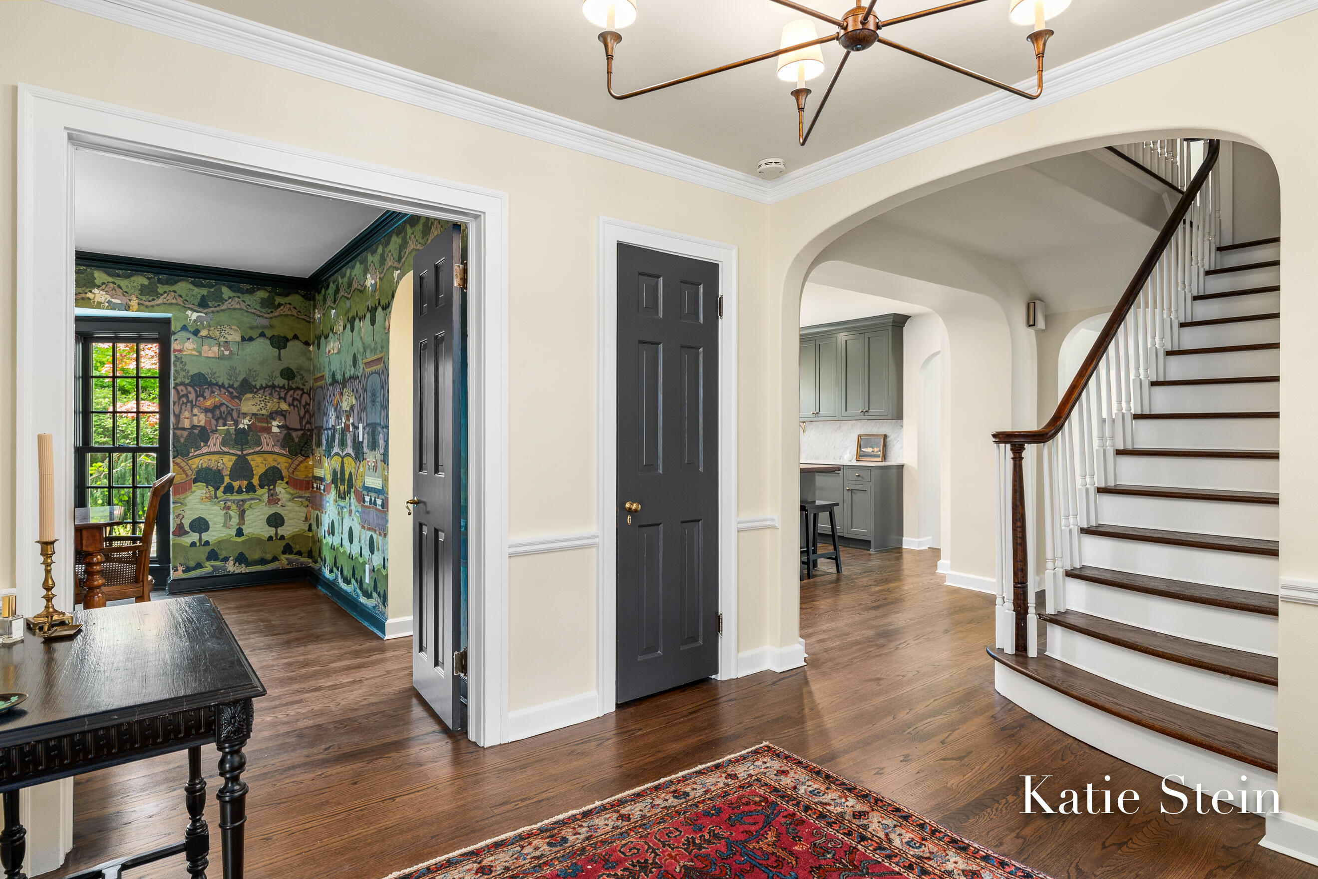 833 Gladstone Drive SE East Grand Rapids MI 49506