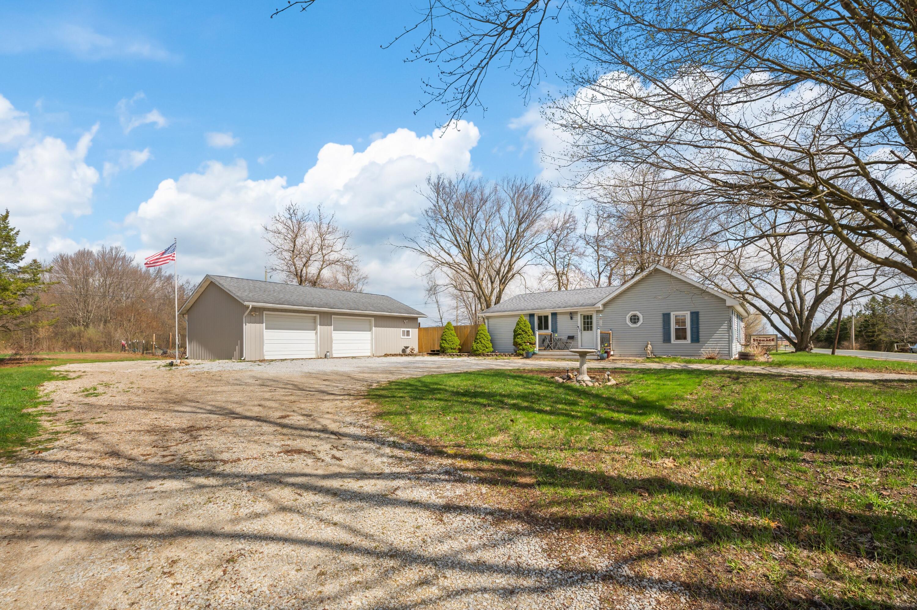 3017 Walton Road Buchanan MI 49107