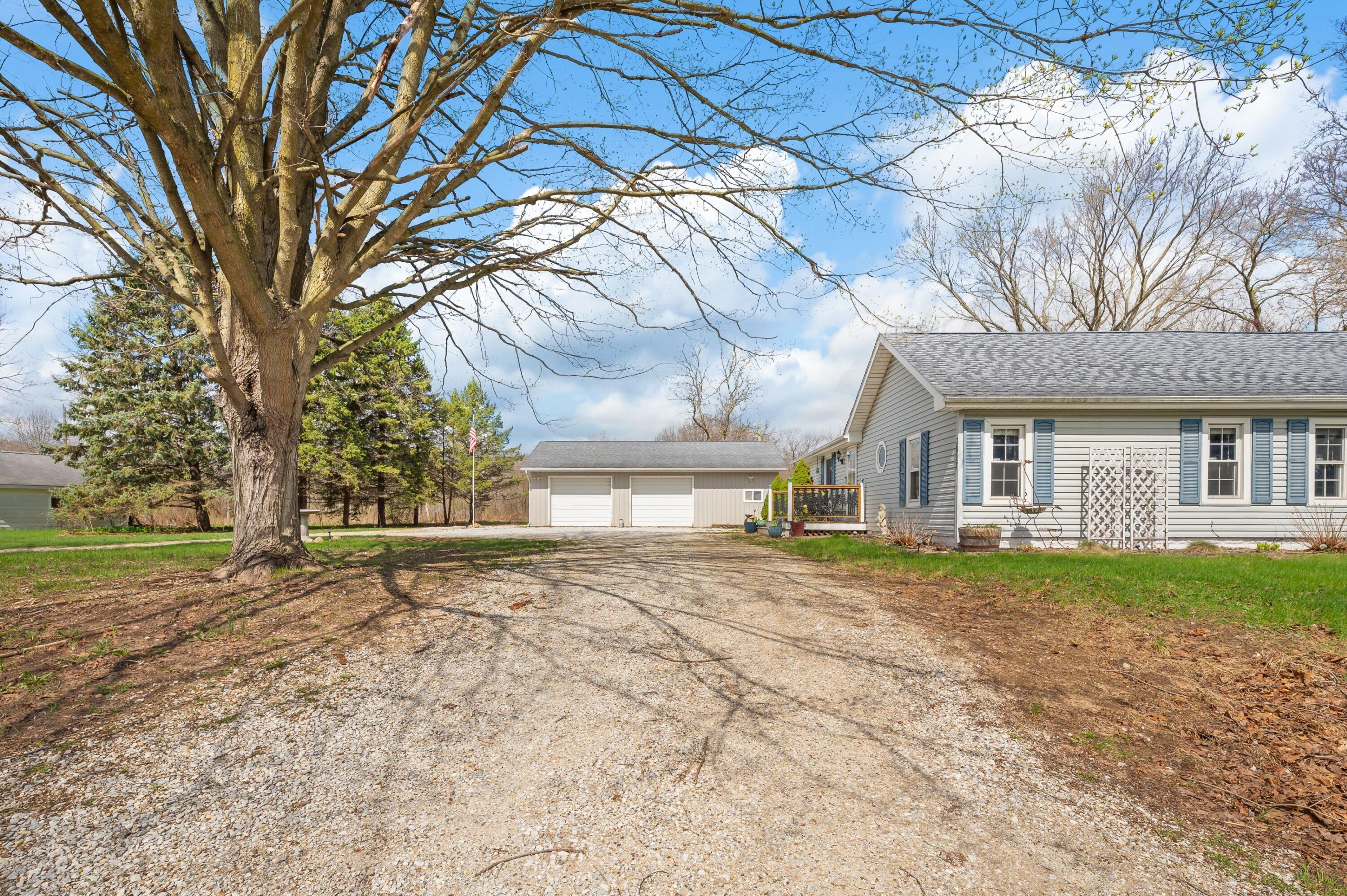3017 Walton Road Buchanan MI 49107