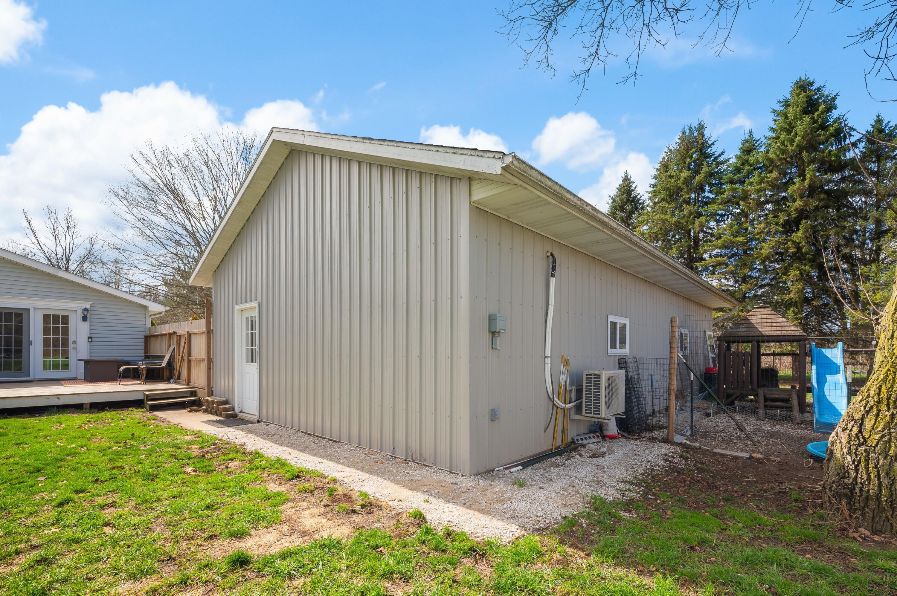 3017 Walton Road Buchanan MI 49107