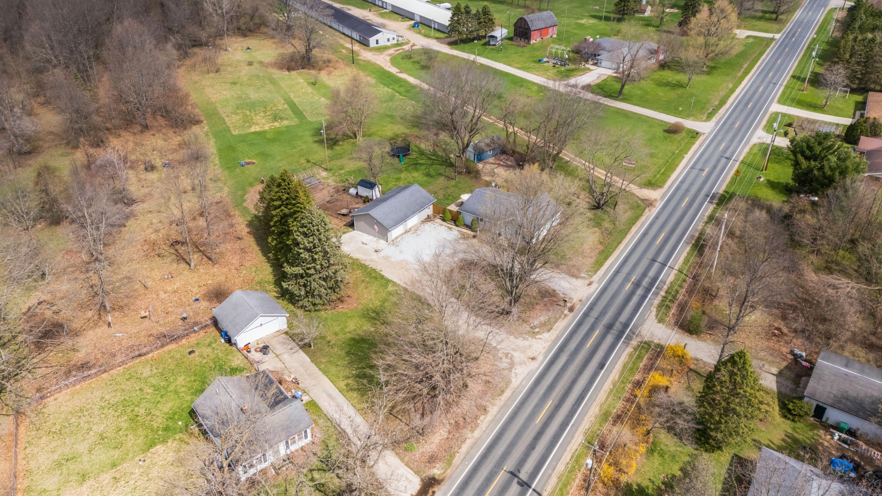 3017 Walton Road Buchanan MI 49107