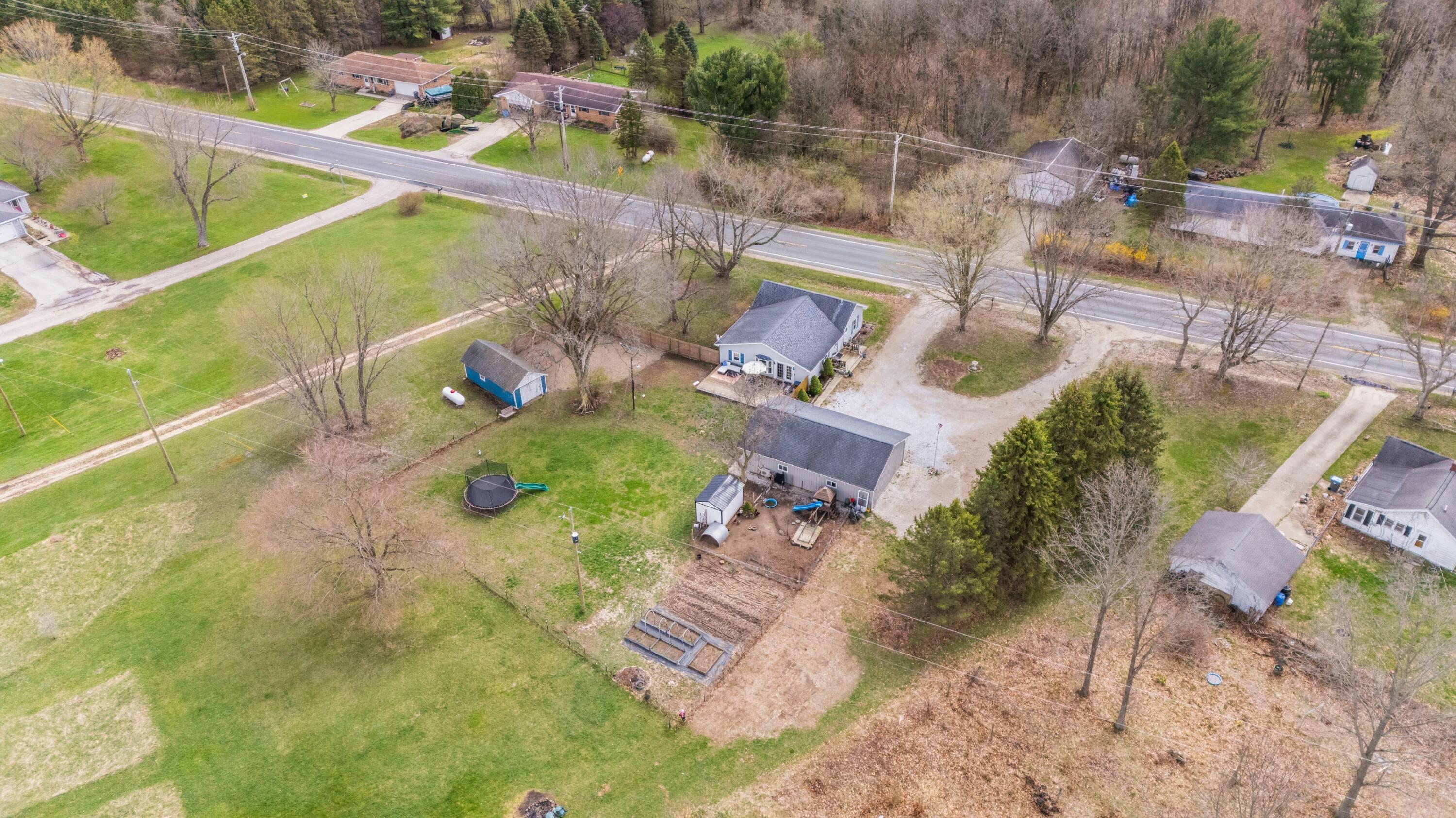 3017 Walton Road Buchanan MI 49107