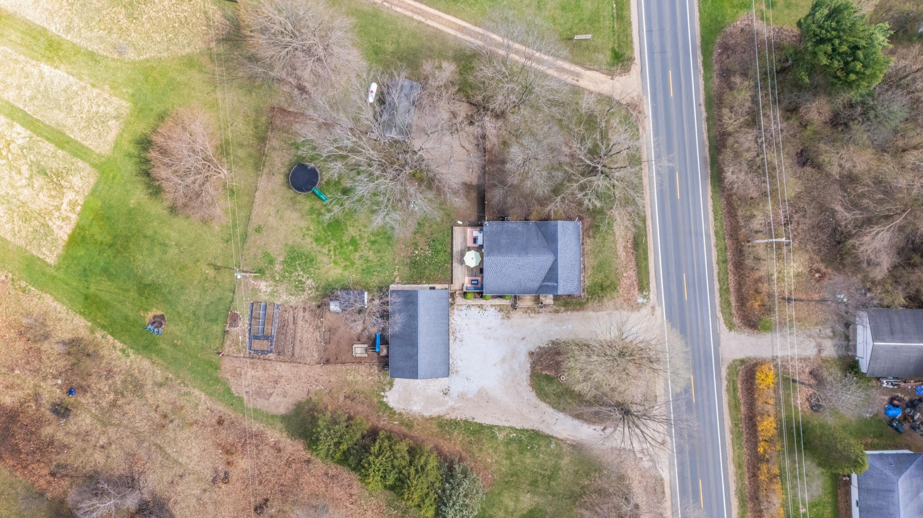 3017 Walton Road Buchanan MI 49107