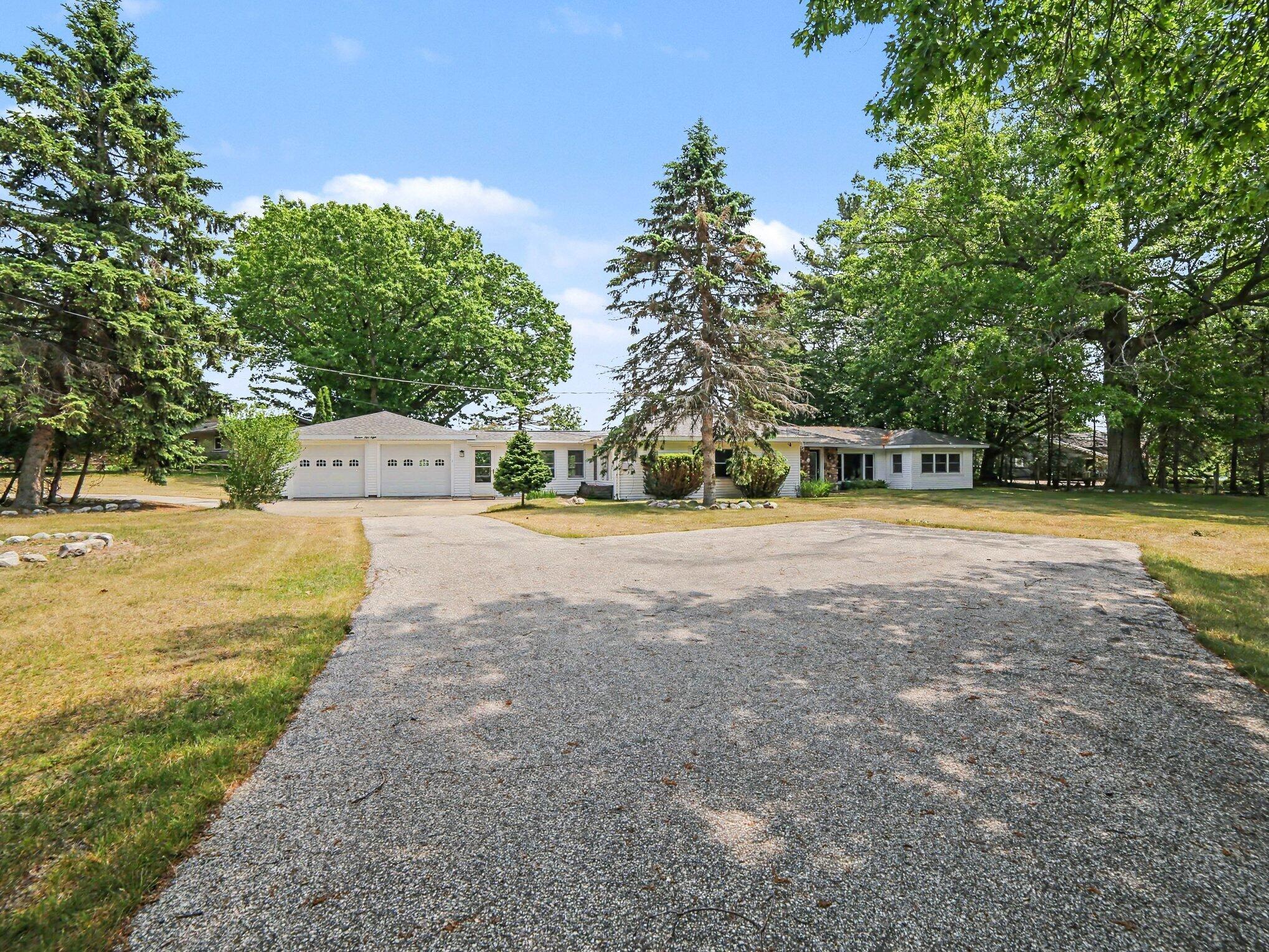 1358 N Lakeshore Drive Ludington MI 49431