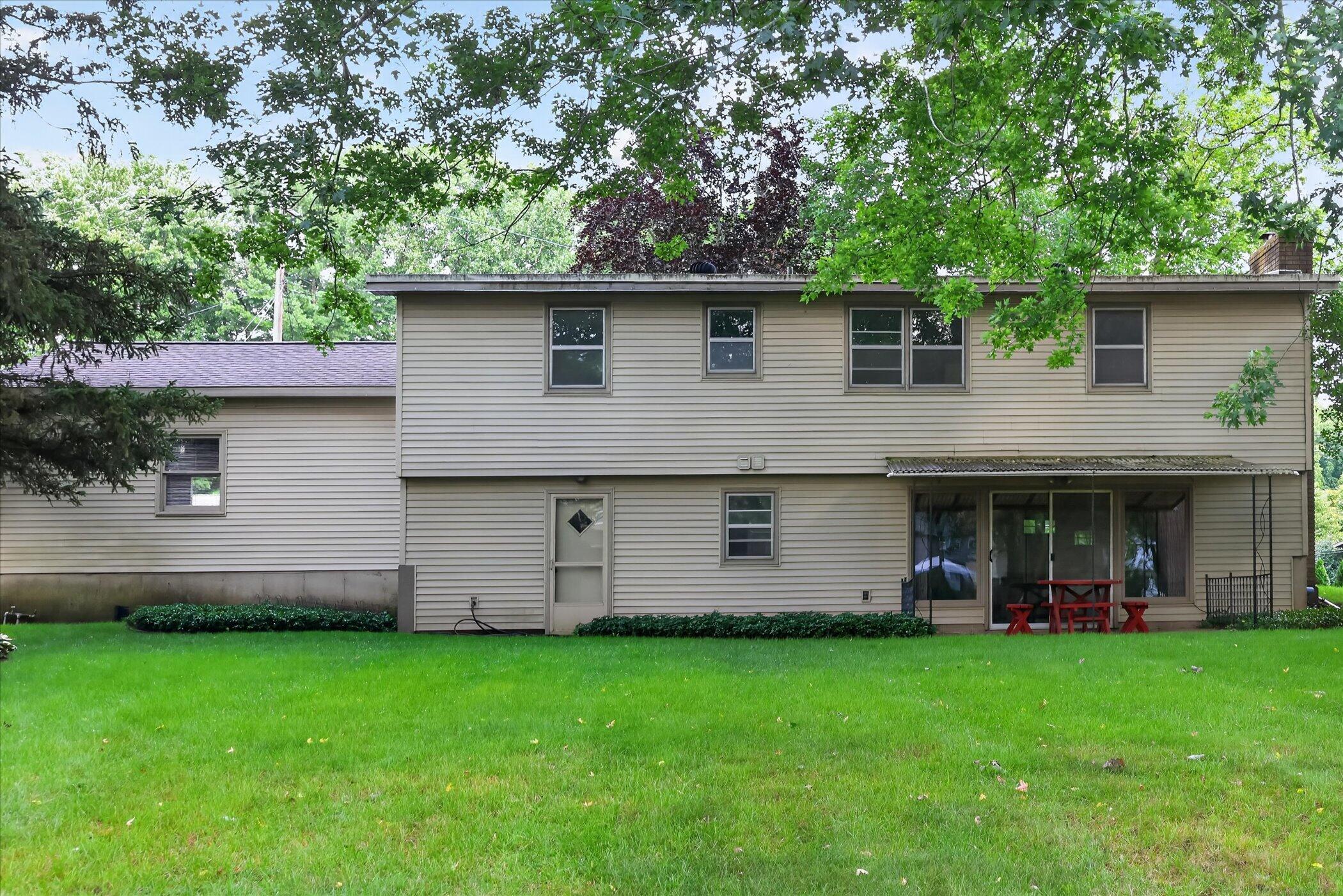 5073 Hillwood Court SE Grand Rapids MI 49508