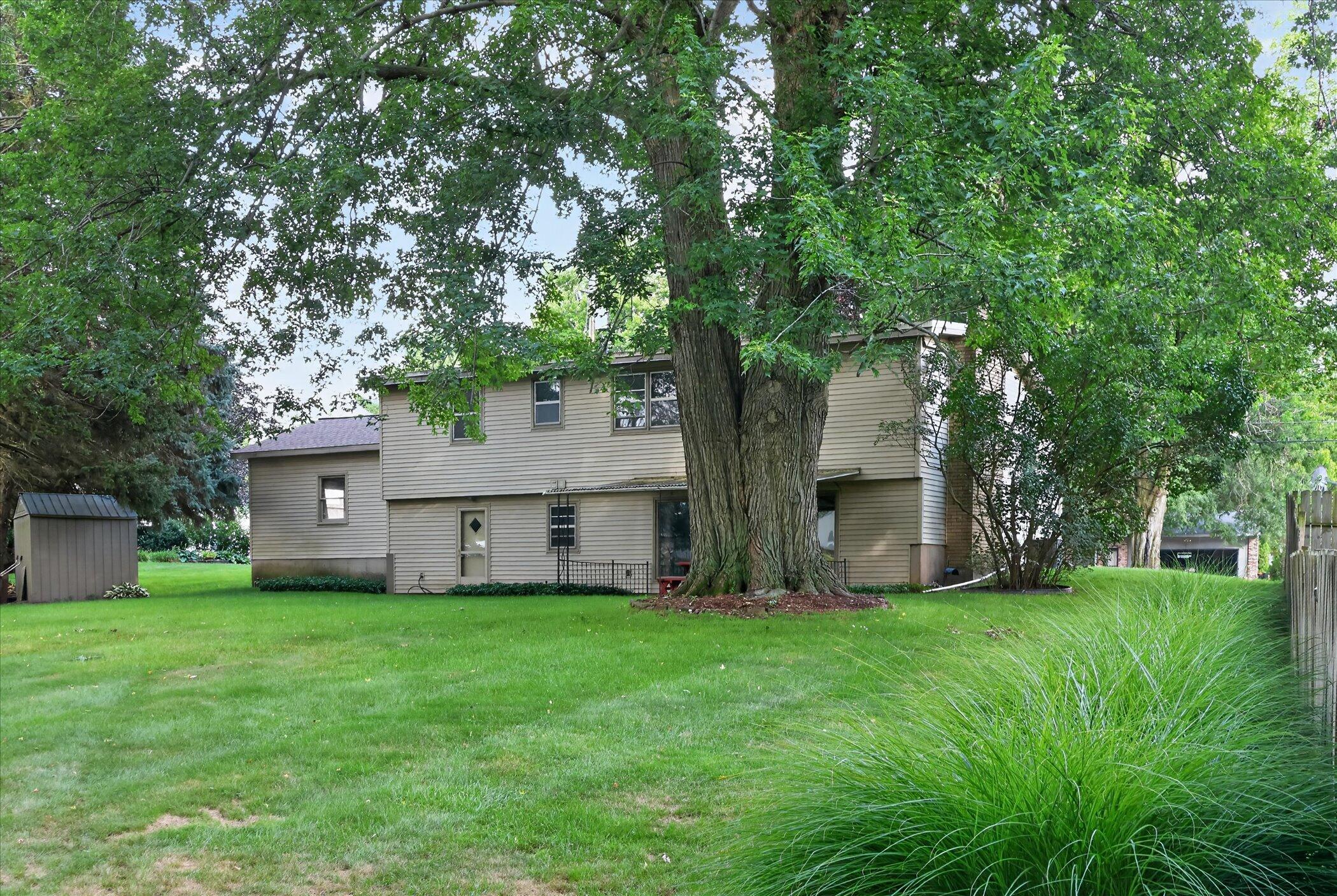 5073 Hillwood Court SE Grand Rapids MI 49508
