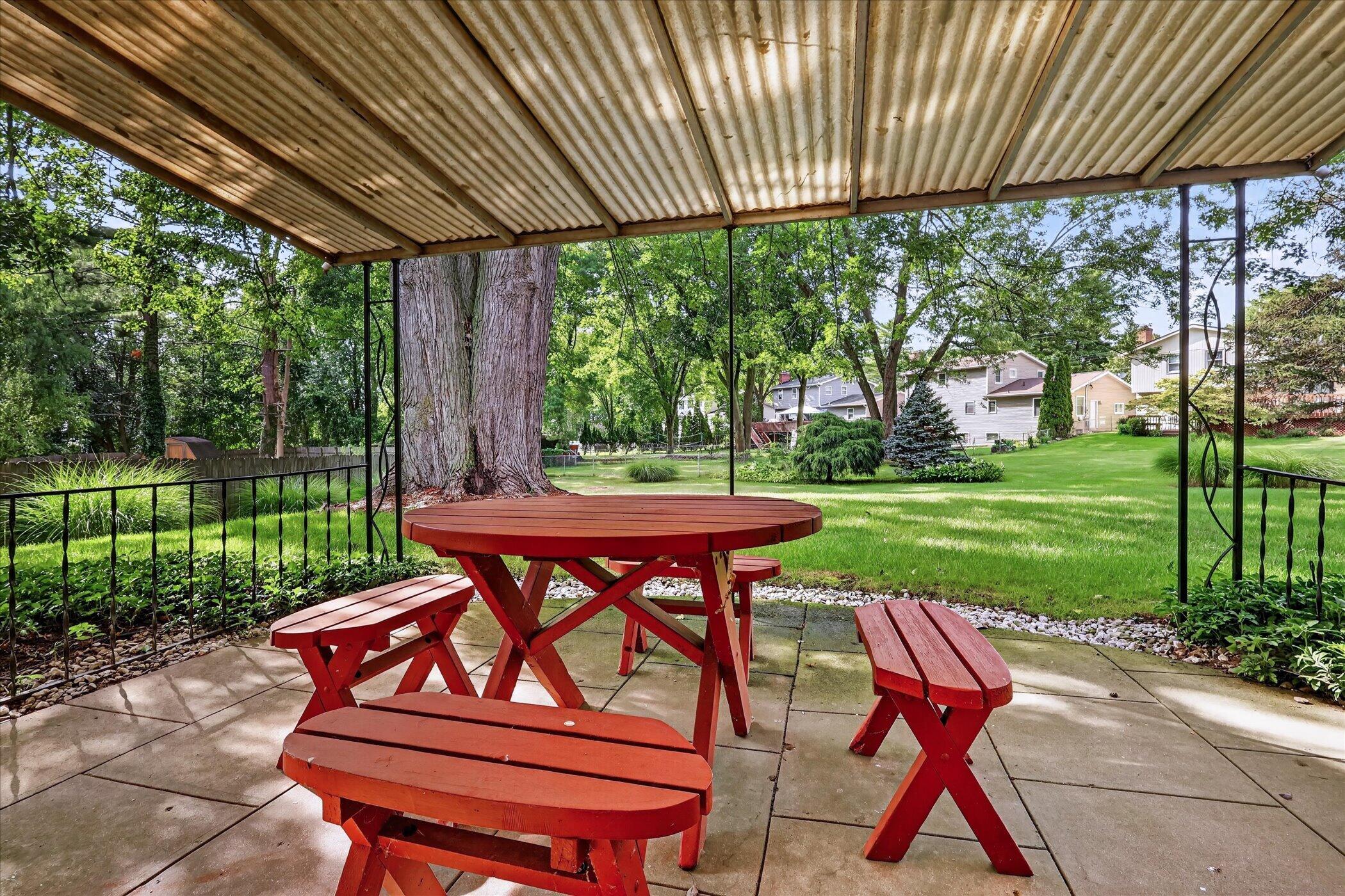 5073 Hillwood Court SE Grand Rapids MI 49508