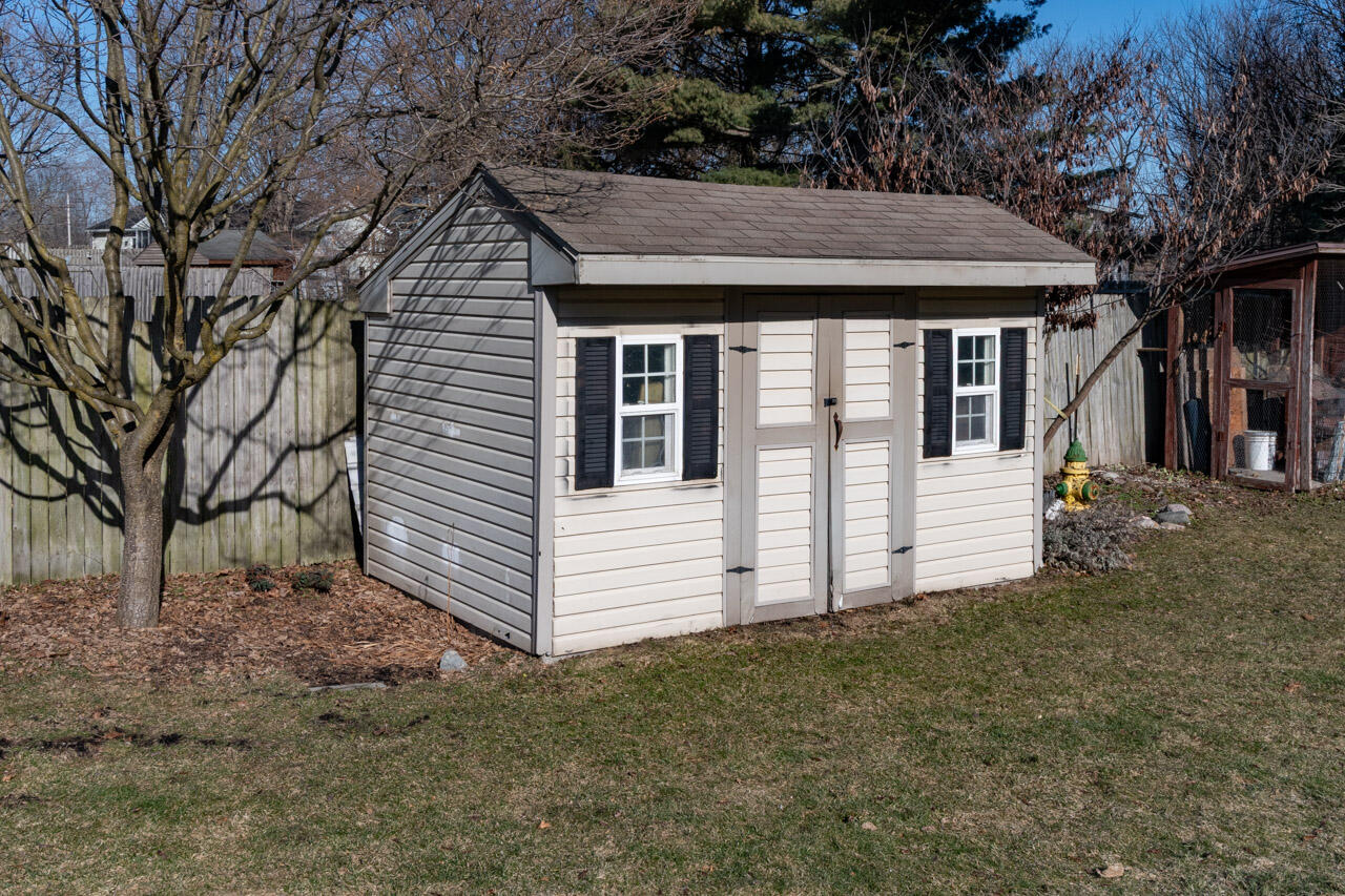 7070 Jamaica Lane Portage MI 49002