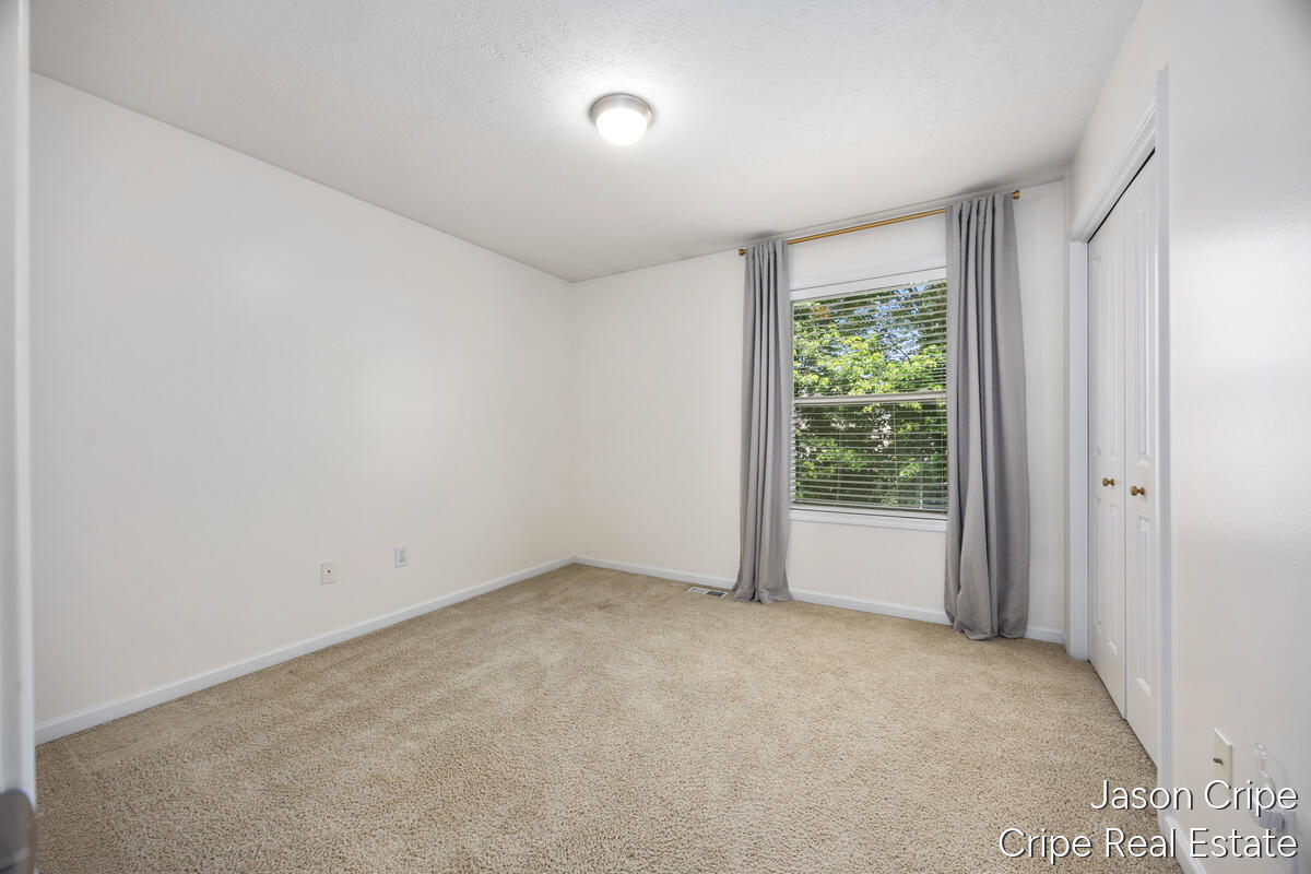 3523 Long Grove Drive SE Grand Rapids MI 49512
