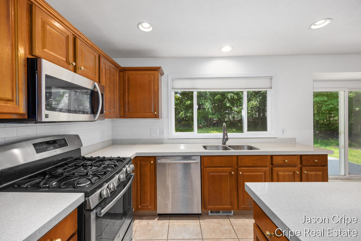 3523 Long Grove Drive SE Grand Rapids MI 49512