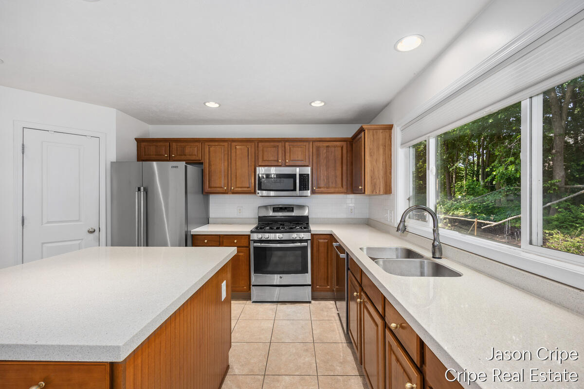 3523 Long Grove Drive SE Grand Rapids MI 49512