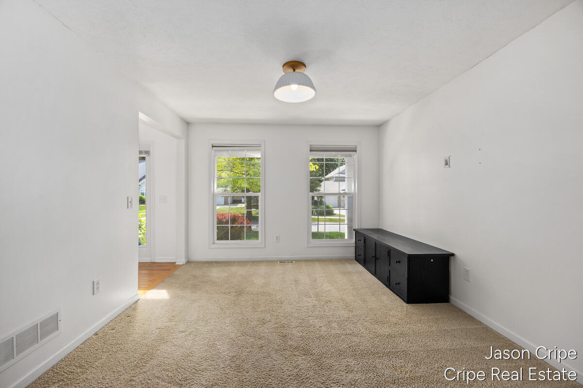 3523 Long Grove Drive SE Grand Rapids MI 49512