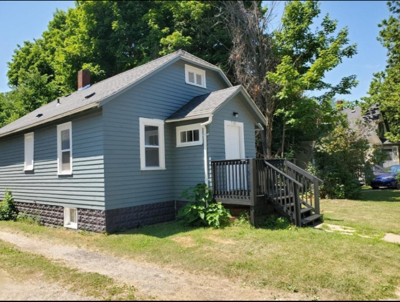 710 Buss Avenue Benton Harbor MI 49022
