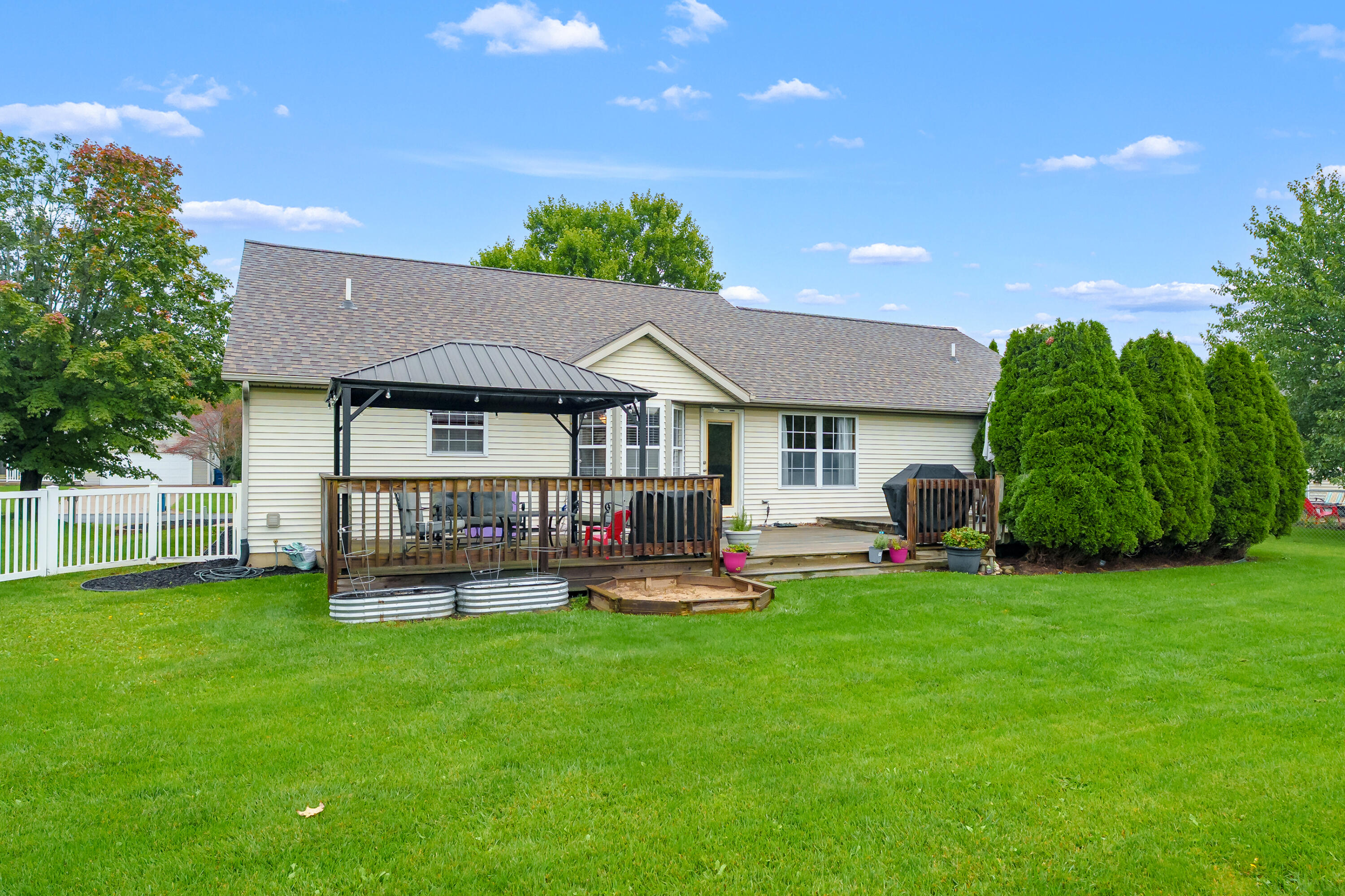 3061 Mandarin Grove Lane Kalamazoo MI 49004