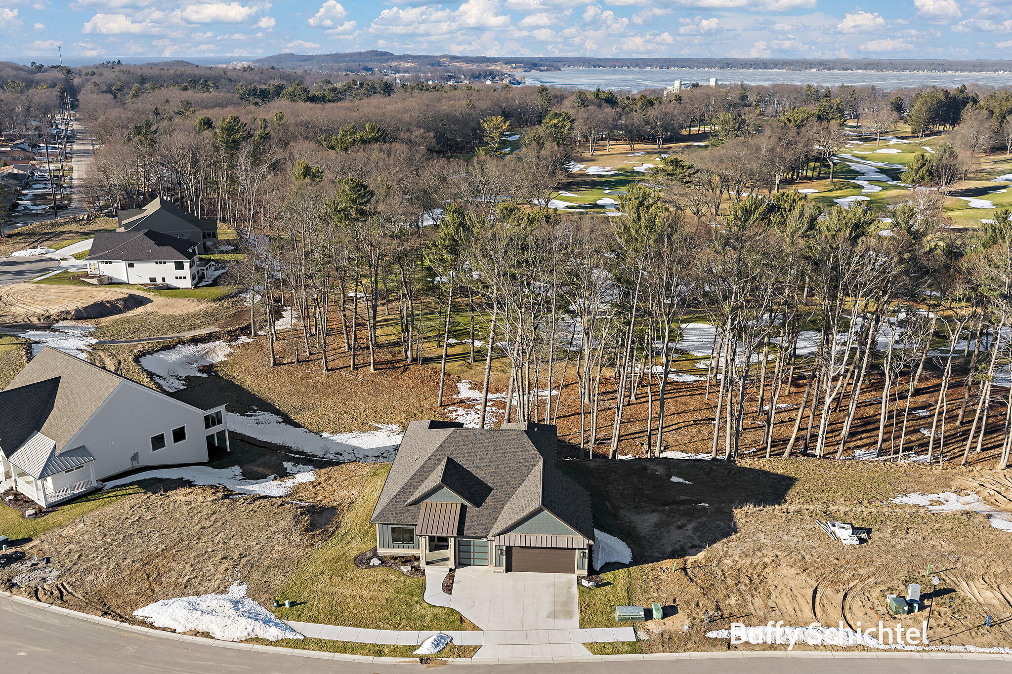 2892 Duneside Trail Muskegon MI 49441