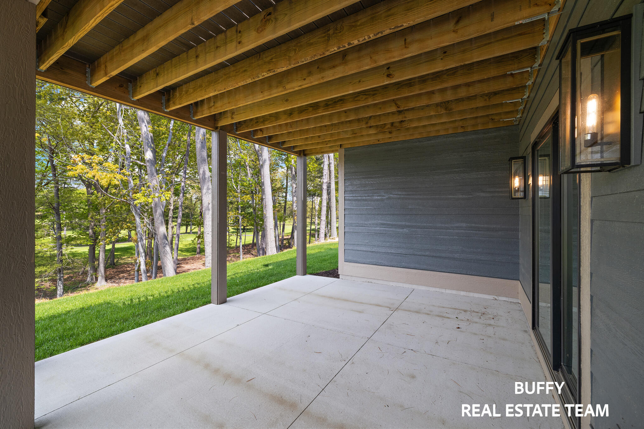 2892 Duneside Trail Muskegon MI 49441