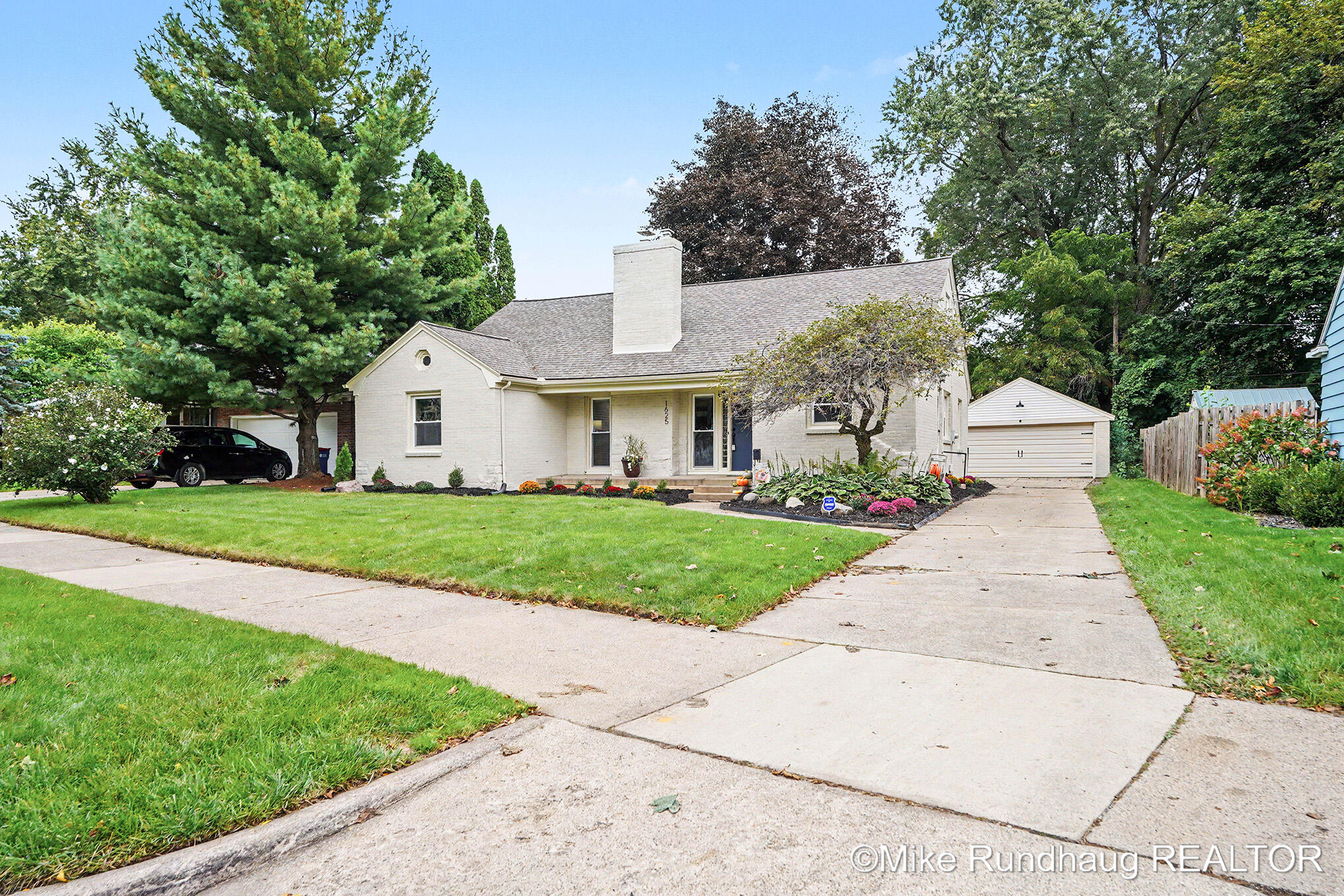 1625 Oswego Street NW Grand Rapids MI 49504