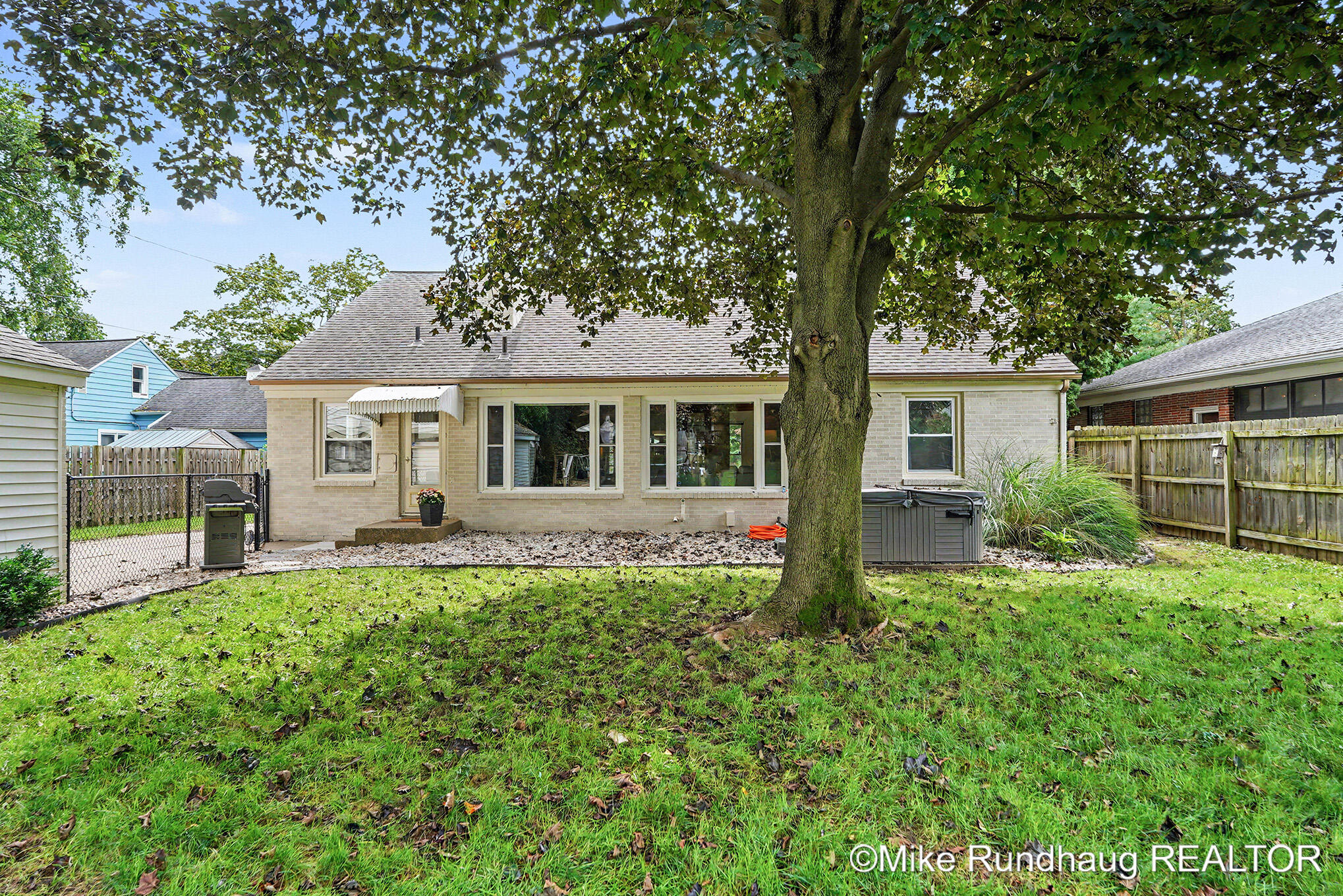 1625 Oswego Street NW Grand Rapids MI 49504