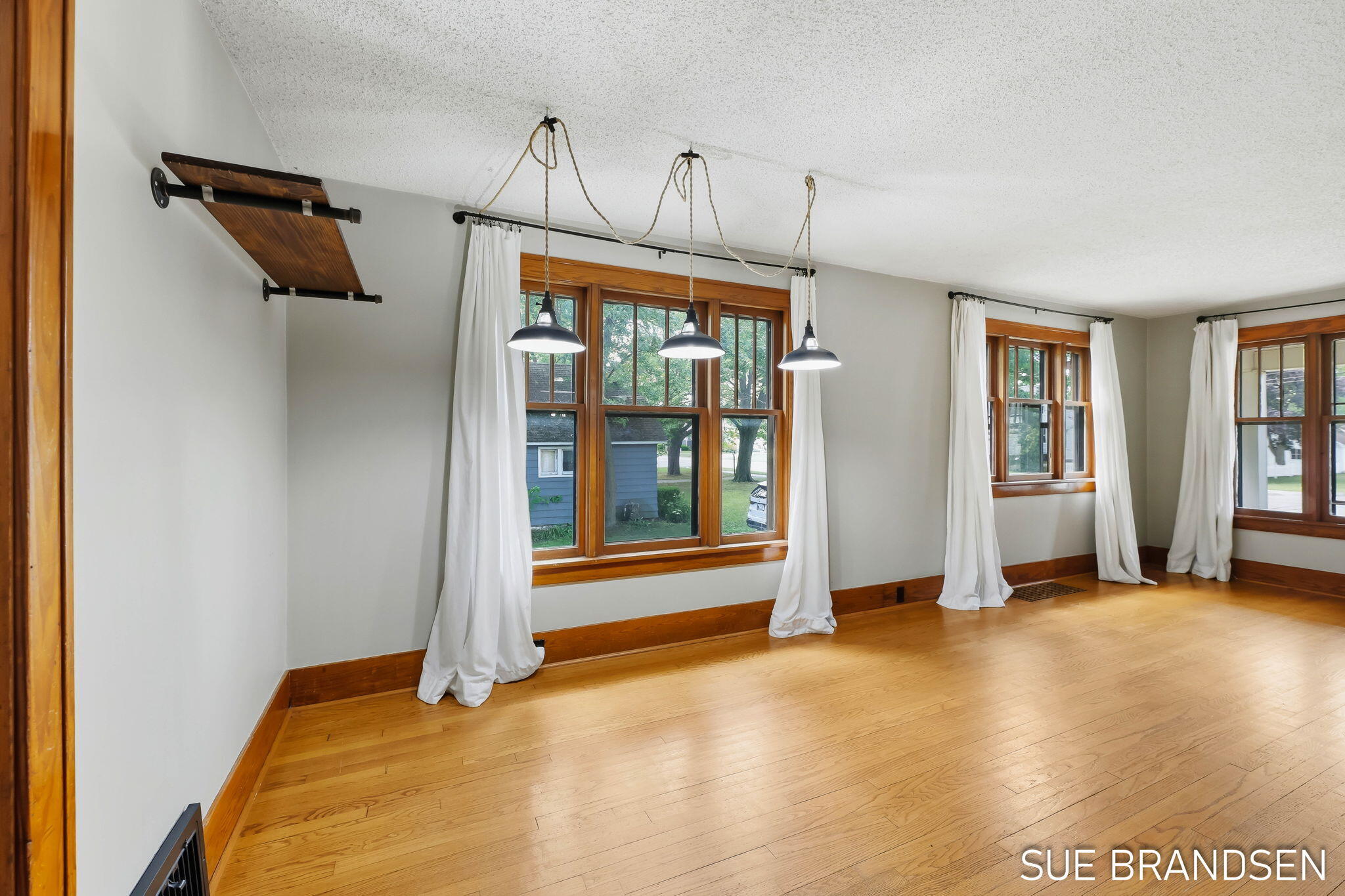 357 N State Street Zeeland MI 49464
