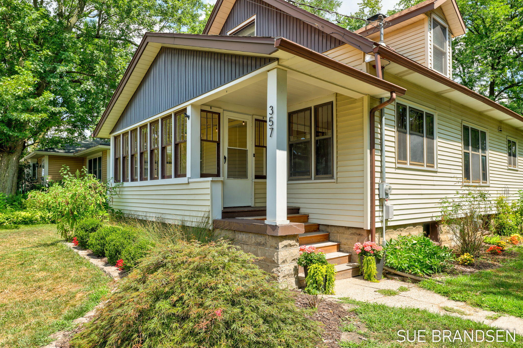 357 N State Street Zeeland MI 49464