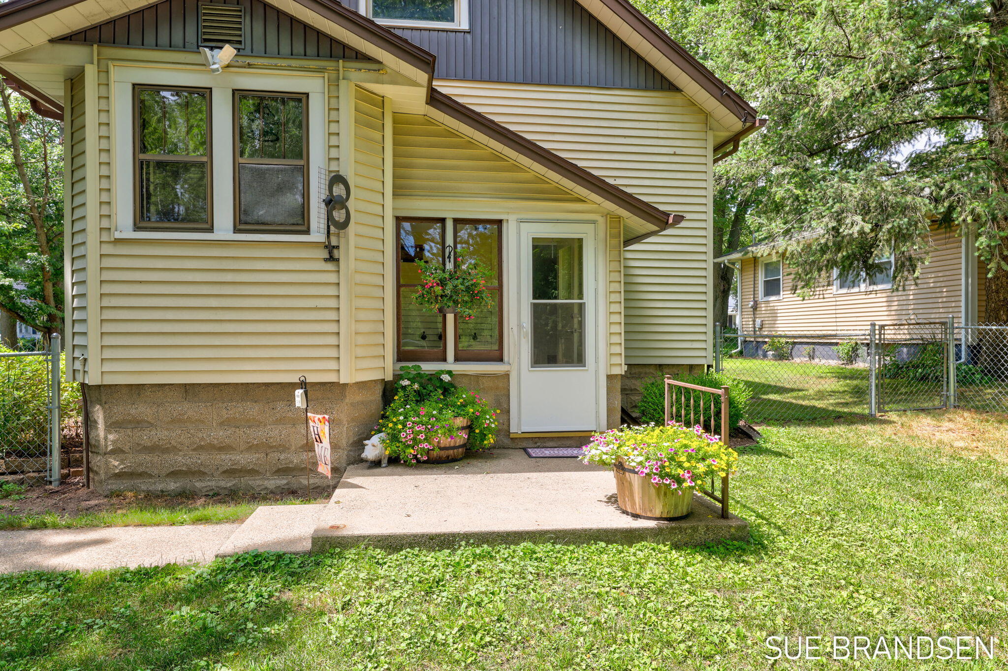 357 N State Street Zeeland MI 49464
