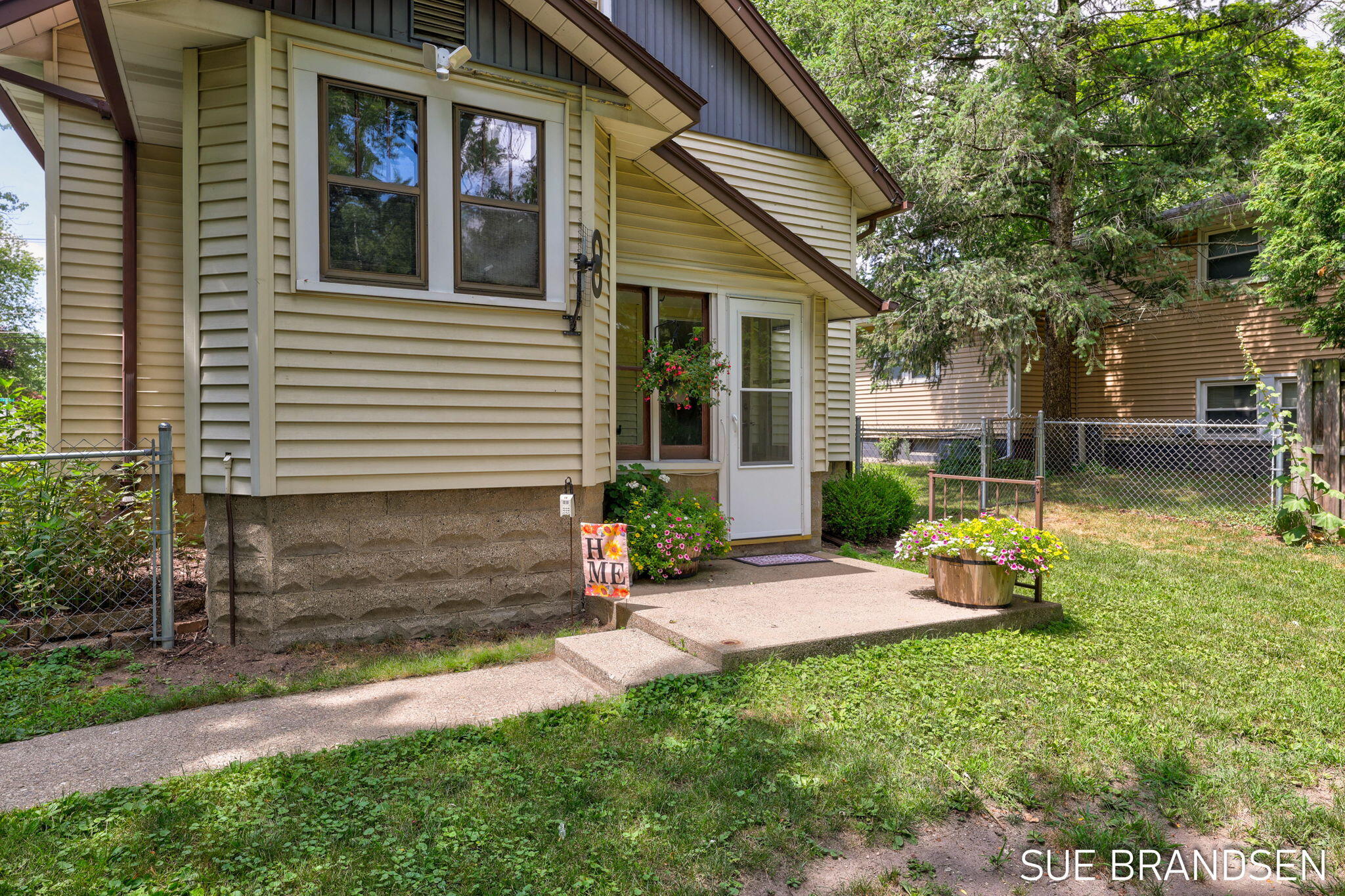 357 N State Street Zeeland MI 49464