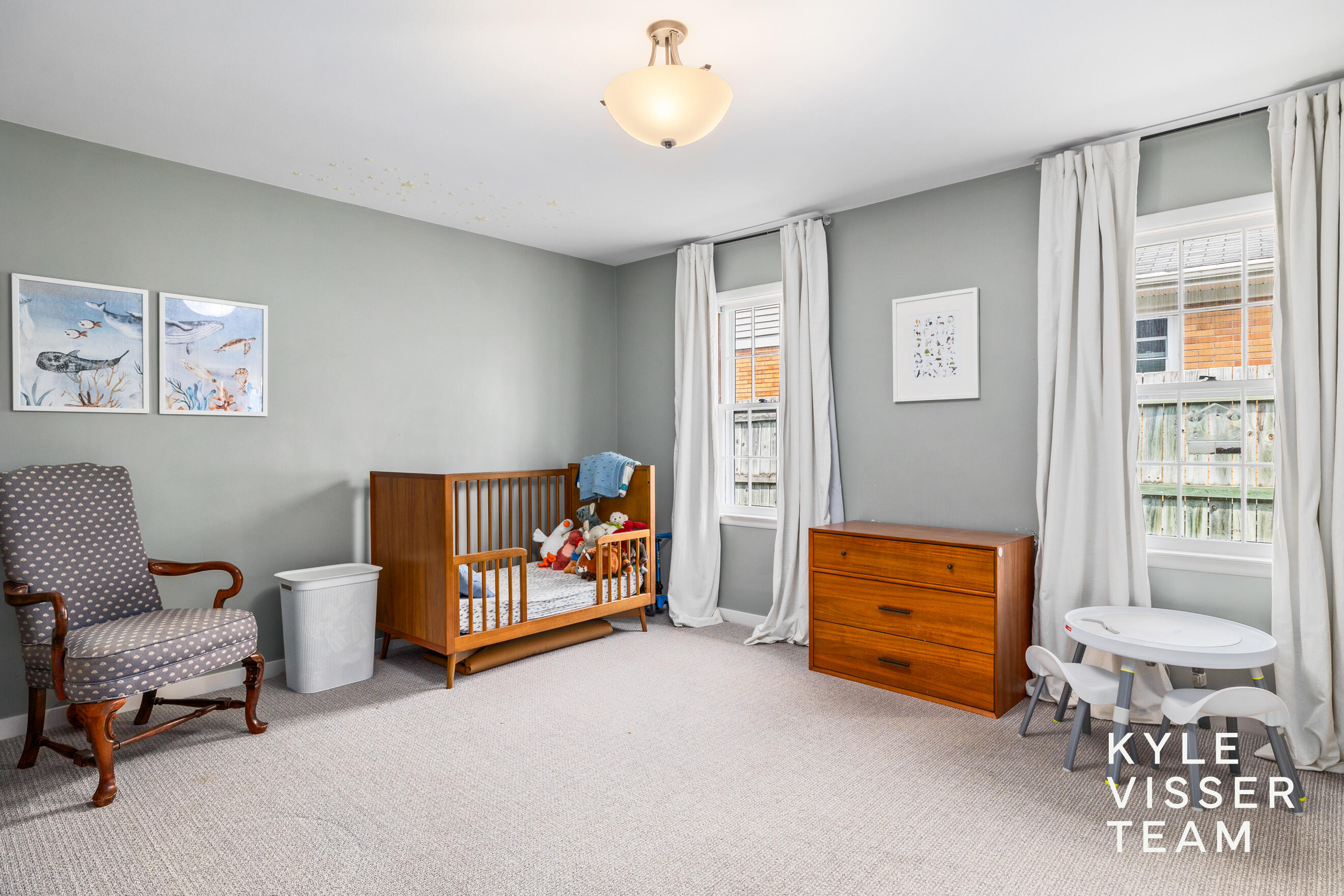2405 Oakwood Drive SE East Grand Rapids MI 49506
