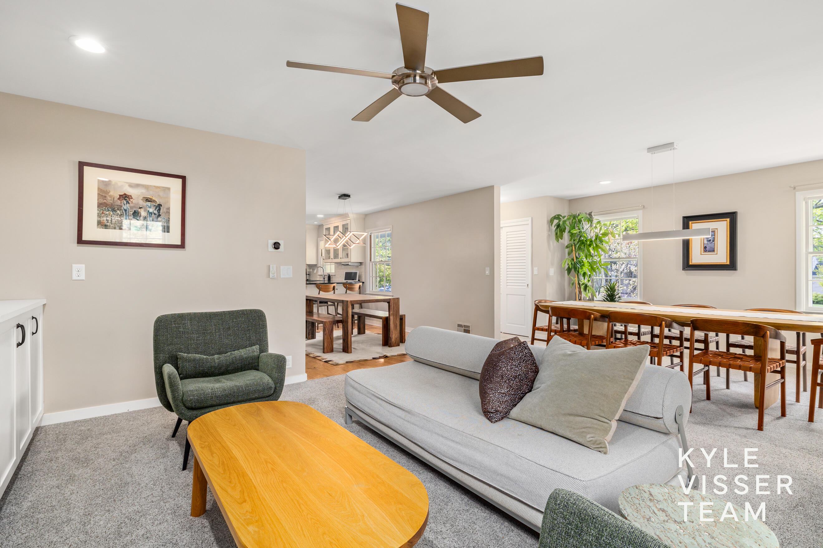 2405 Oakwood Drive SE East Grand Rapids MI 49506