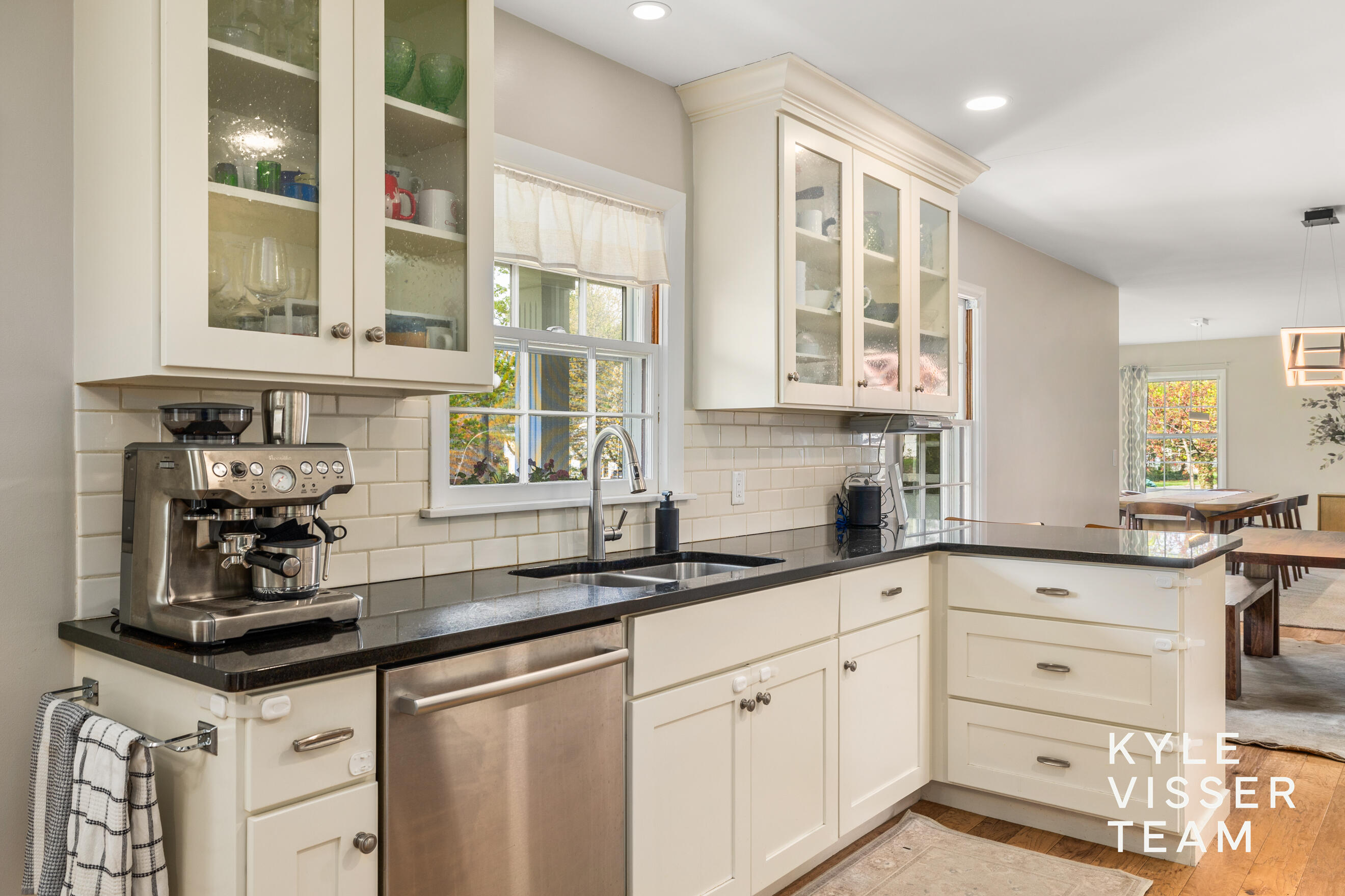 2405 Oakwood Drive SE East Grand Rapids MI 49506