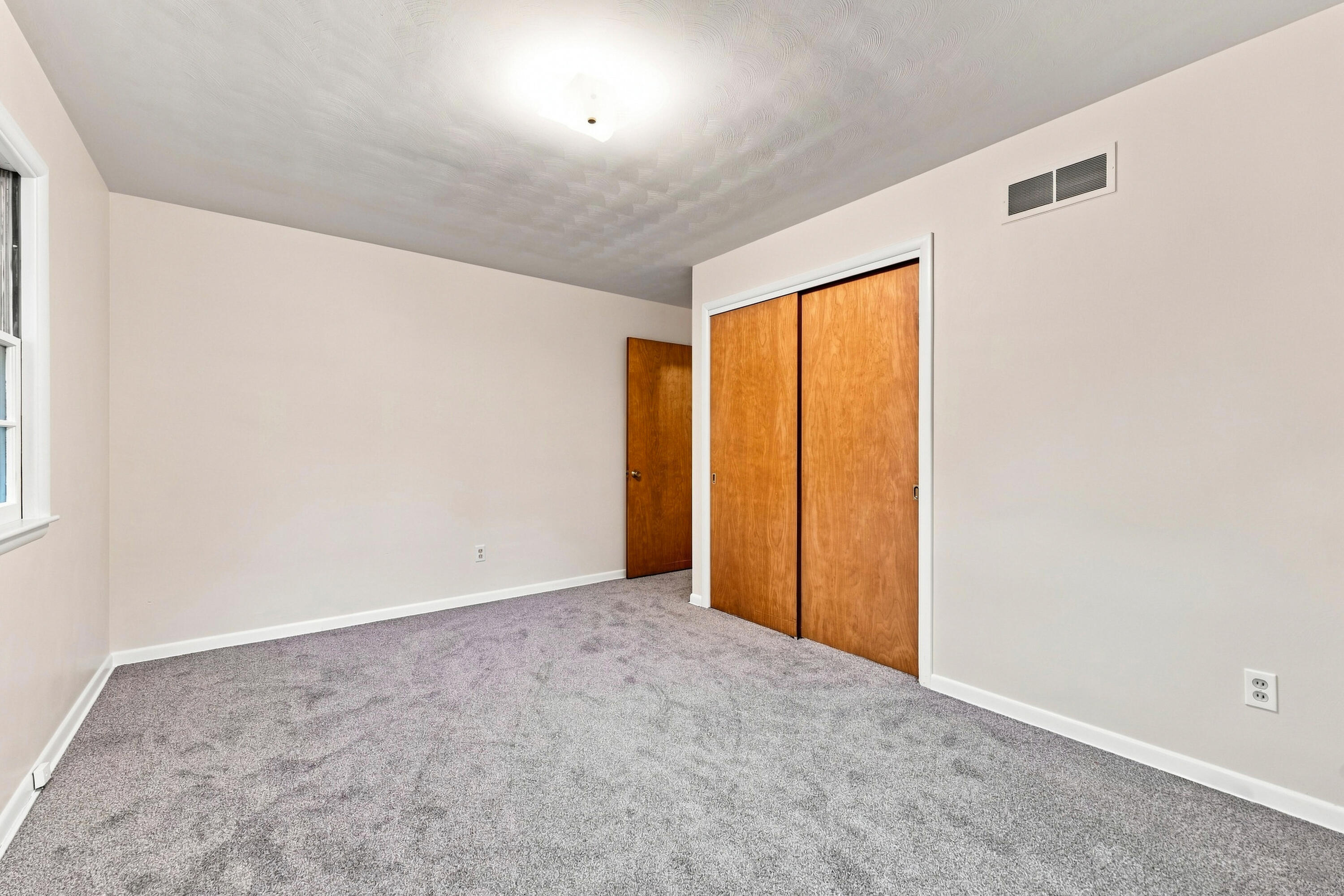 4342 Old Colony Road Kalamazoo MI 49008
